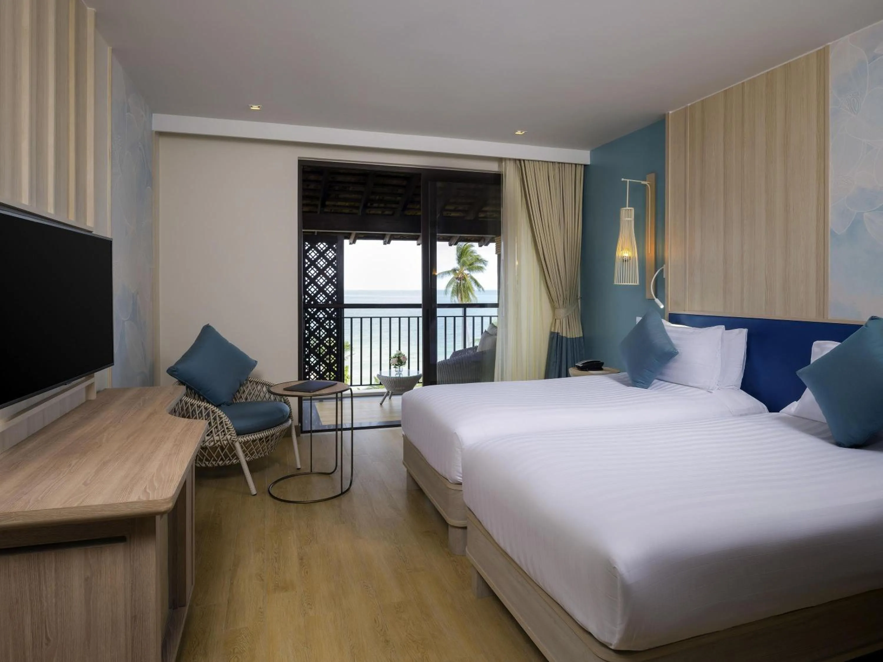 Deluxe Twin Room with Sea View - Beach Side in Mercure Samui Chaweng Tana