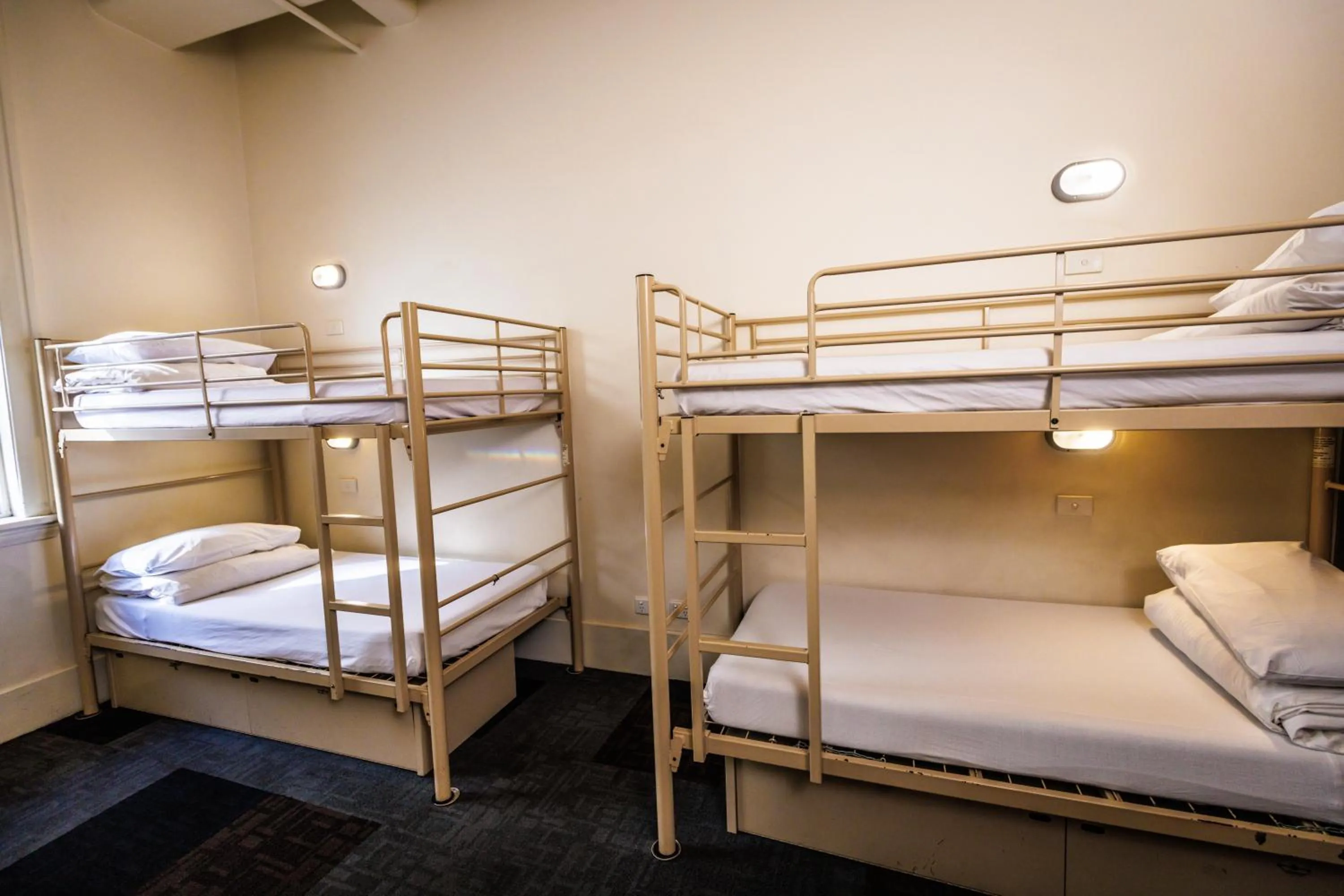 Bed in 4-Bed Male Dormitory with Shared Bathroom in YHA Melbourne Central