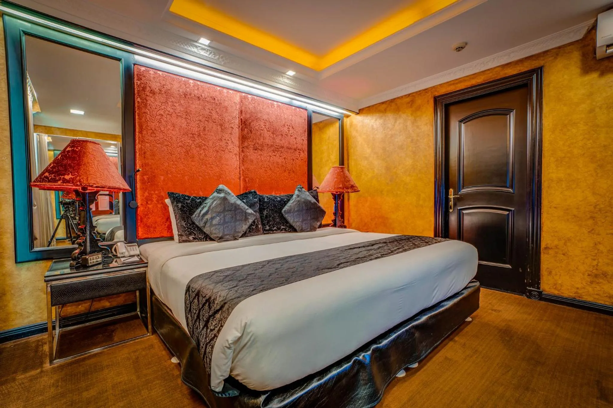 One-Bedroom Apartment in Fields Plaza Hotel by ABC