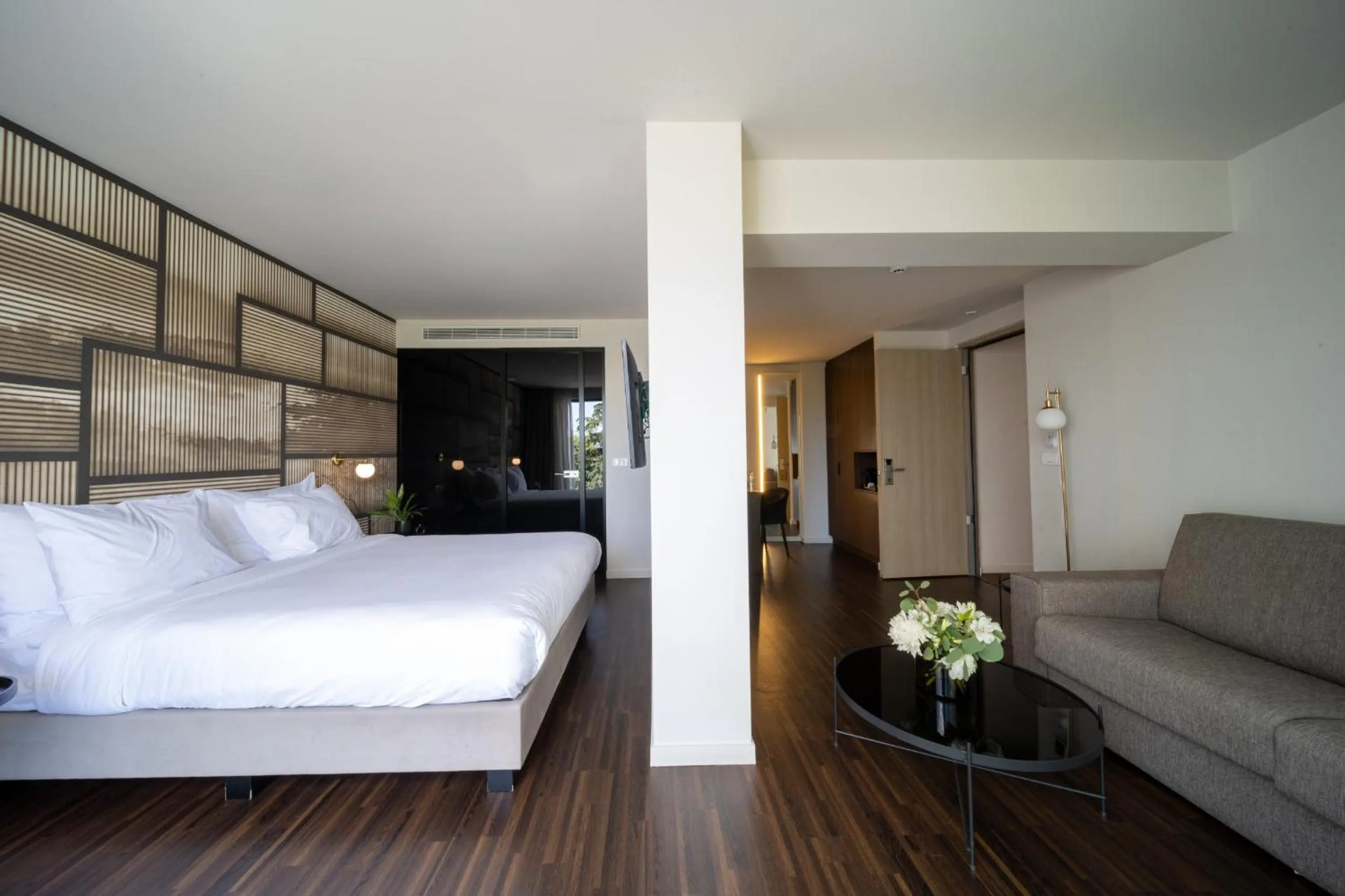 Top Floor Open Plan Suite in Azur Hotel