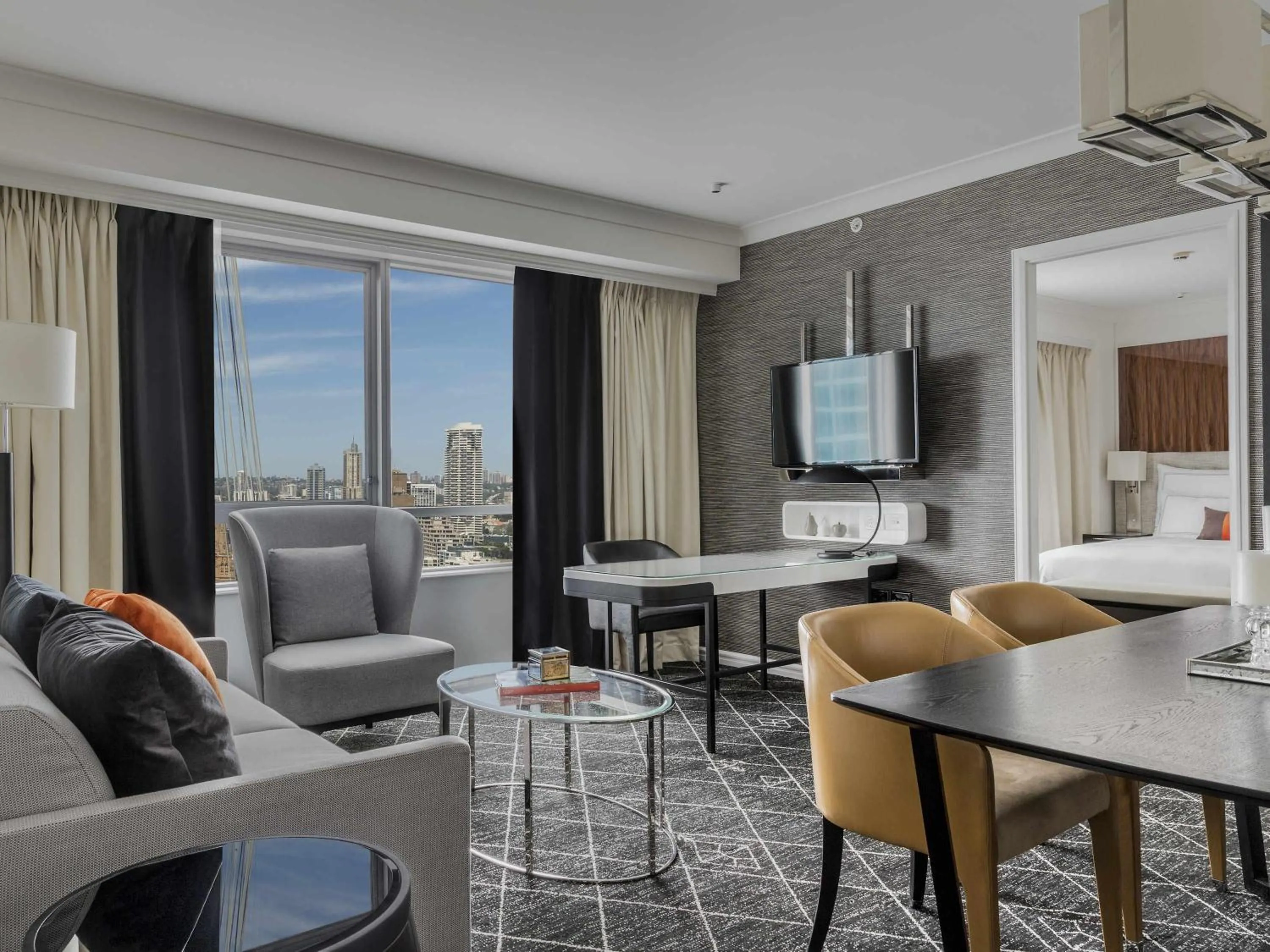 Executive King Suite with Sofa - Club Floor Access in Swissotel Sydney