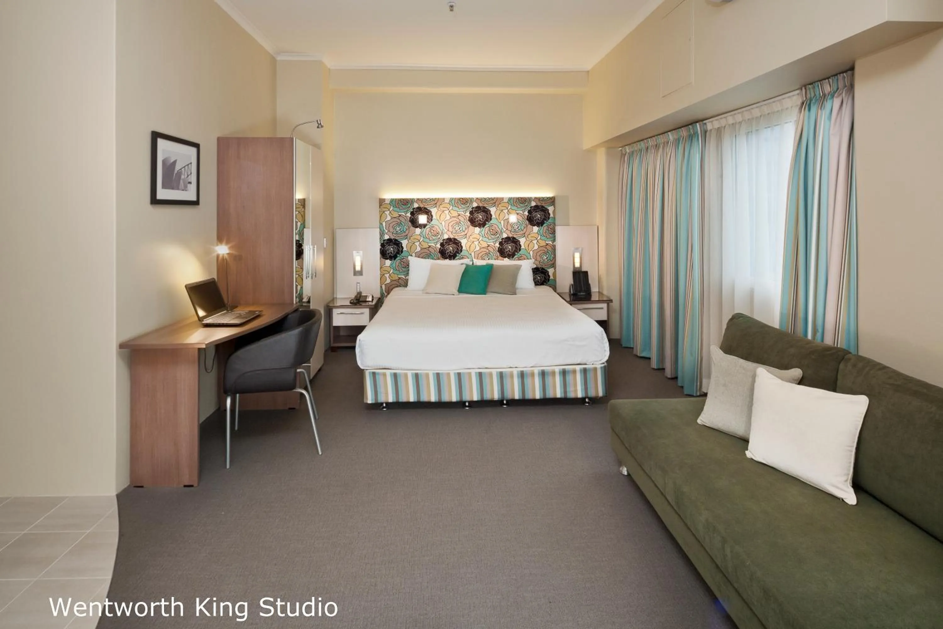 Deluxe Room, 1 King Bed in Best Western Plus Hotel Stellar
