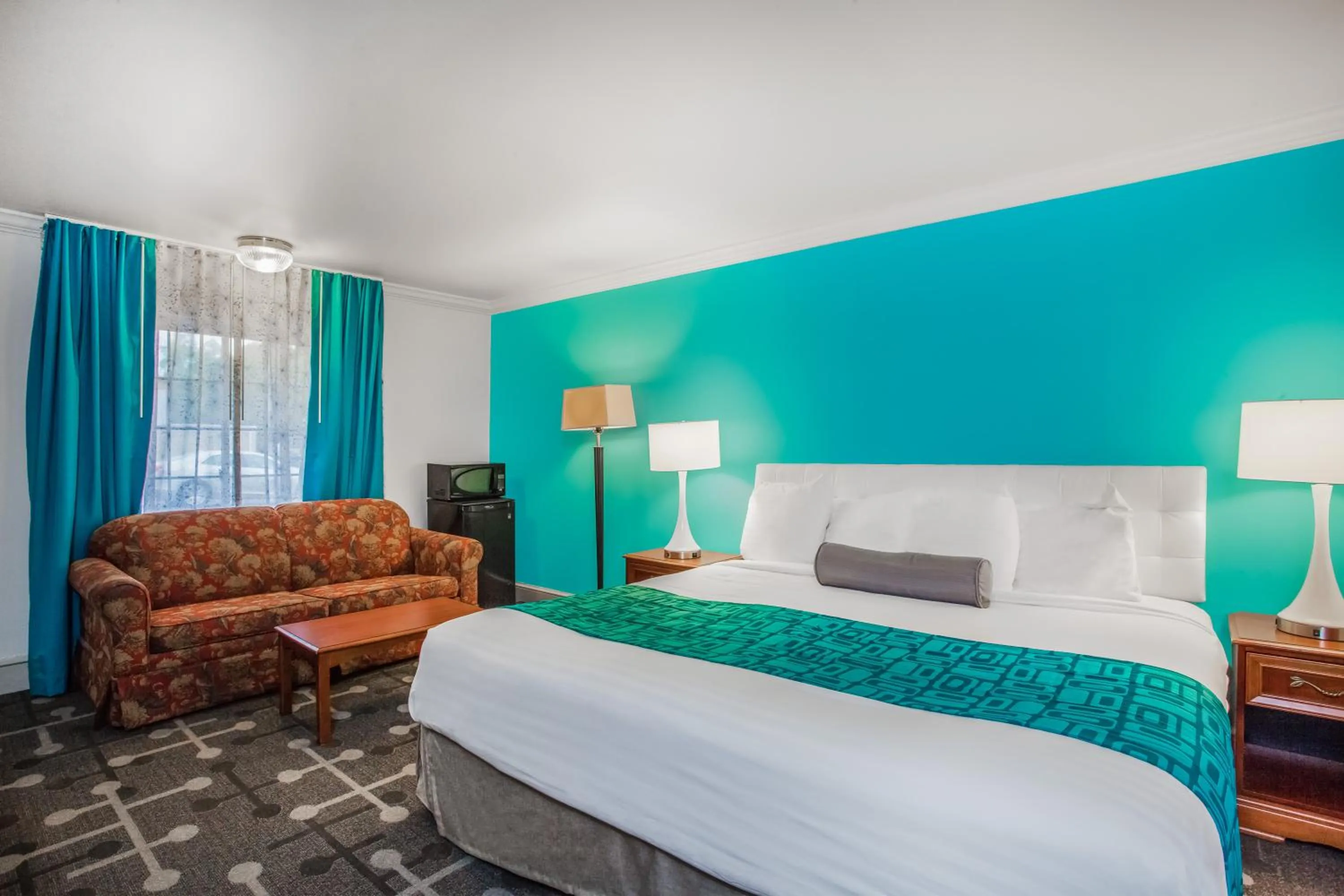 King Room- Non-Smoking in Howard Johnson by Wyndham Hershey