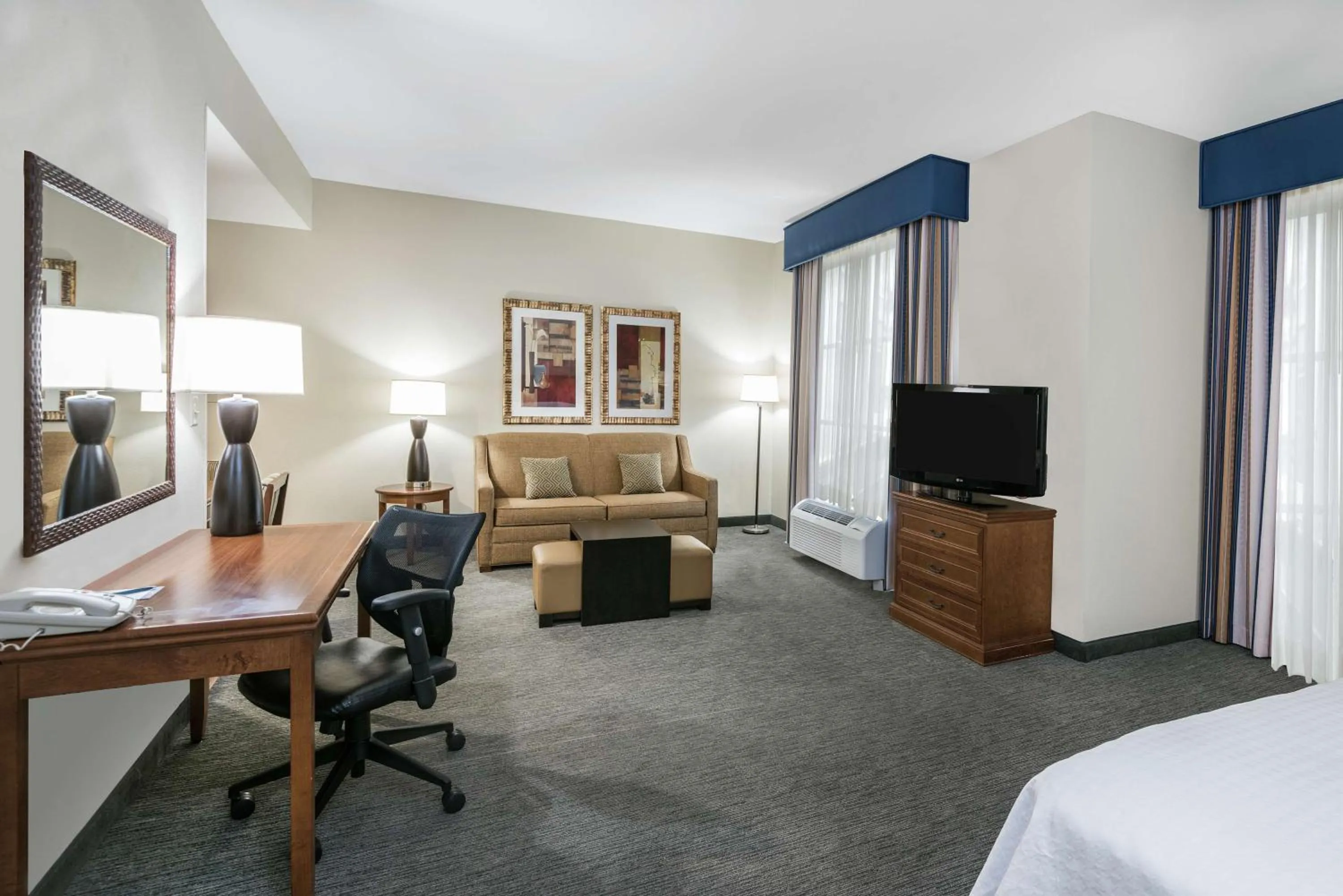 King Suite with Accessible Tub - Mobility and Hearing Access/Non-Smoking in Homewood Suites Laredo at Mall Del Norte