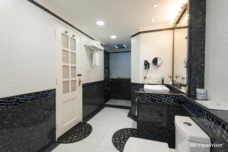 Suite with Mountain View in Gem Park Ooty