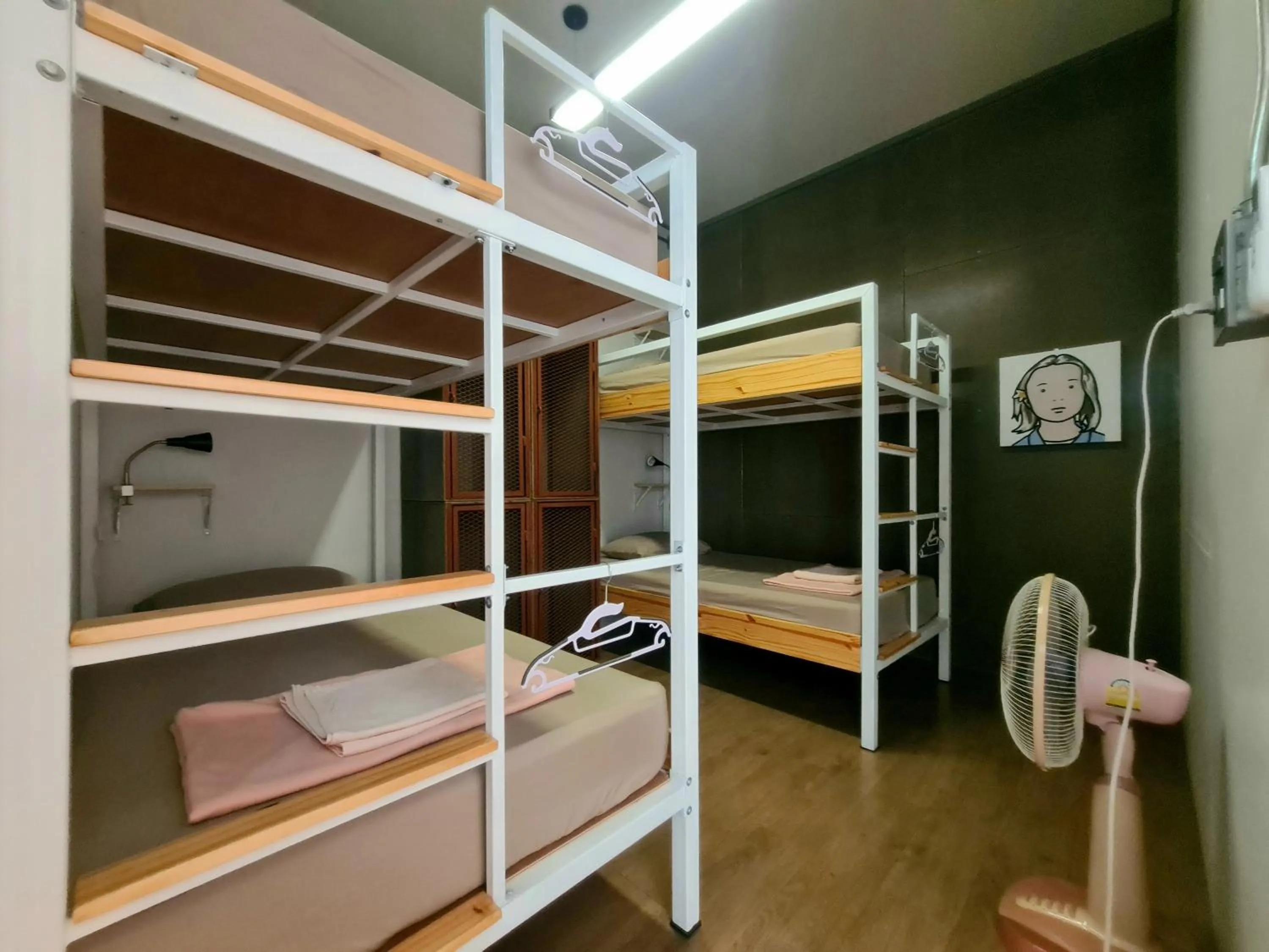 4-Bed Female Dormitory Room in Hybrit hostel&amp;cafe