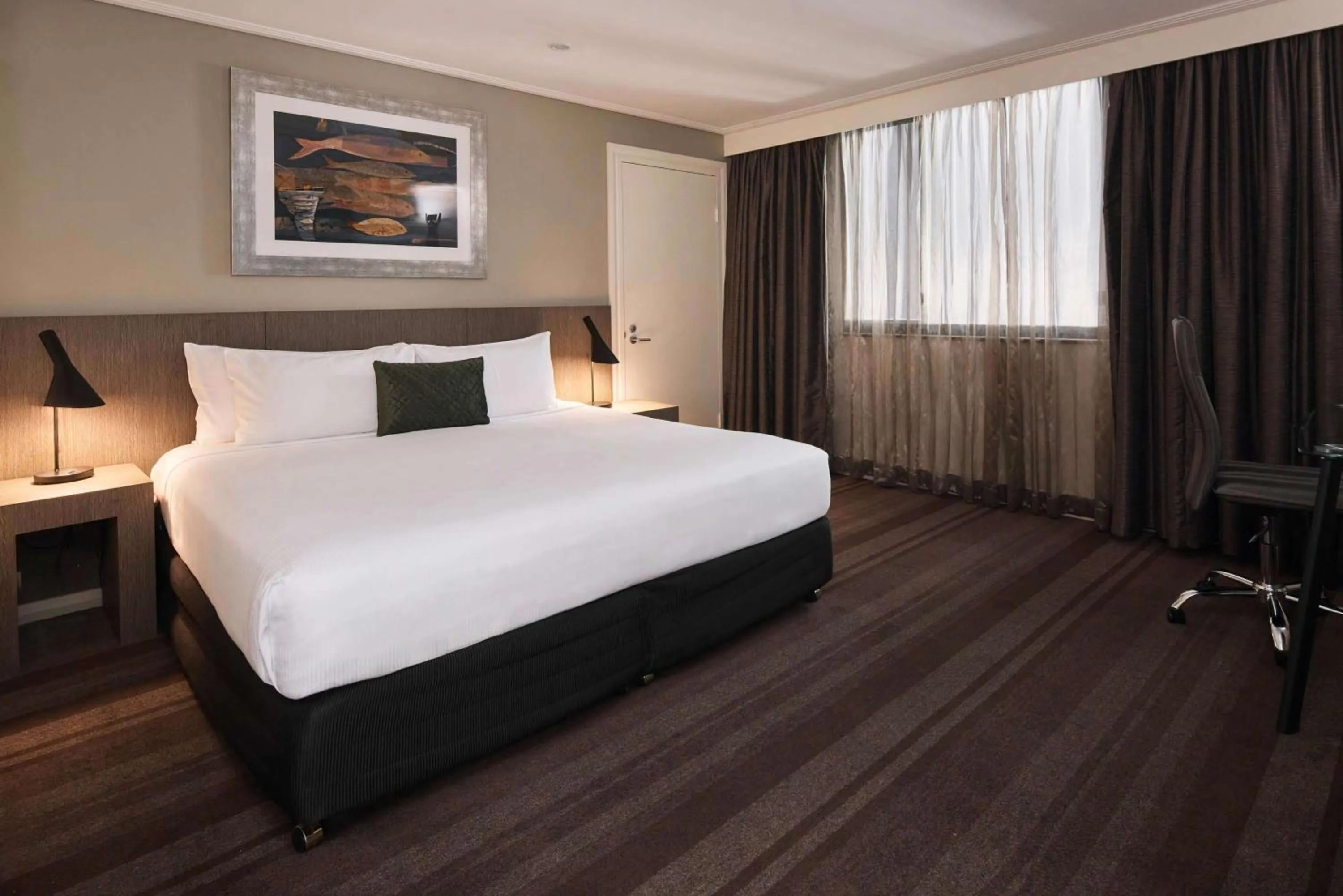 Deluxe King Room in Rydges World Square