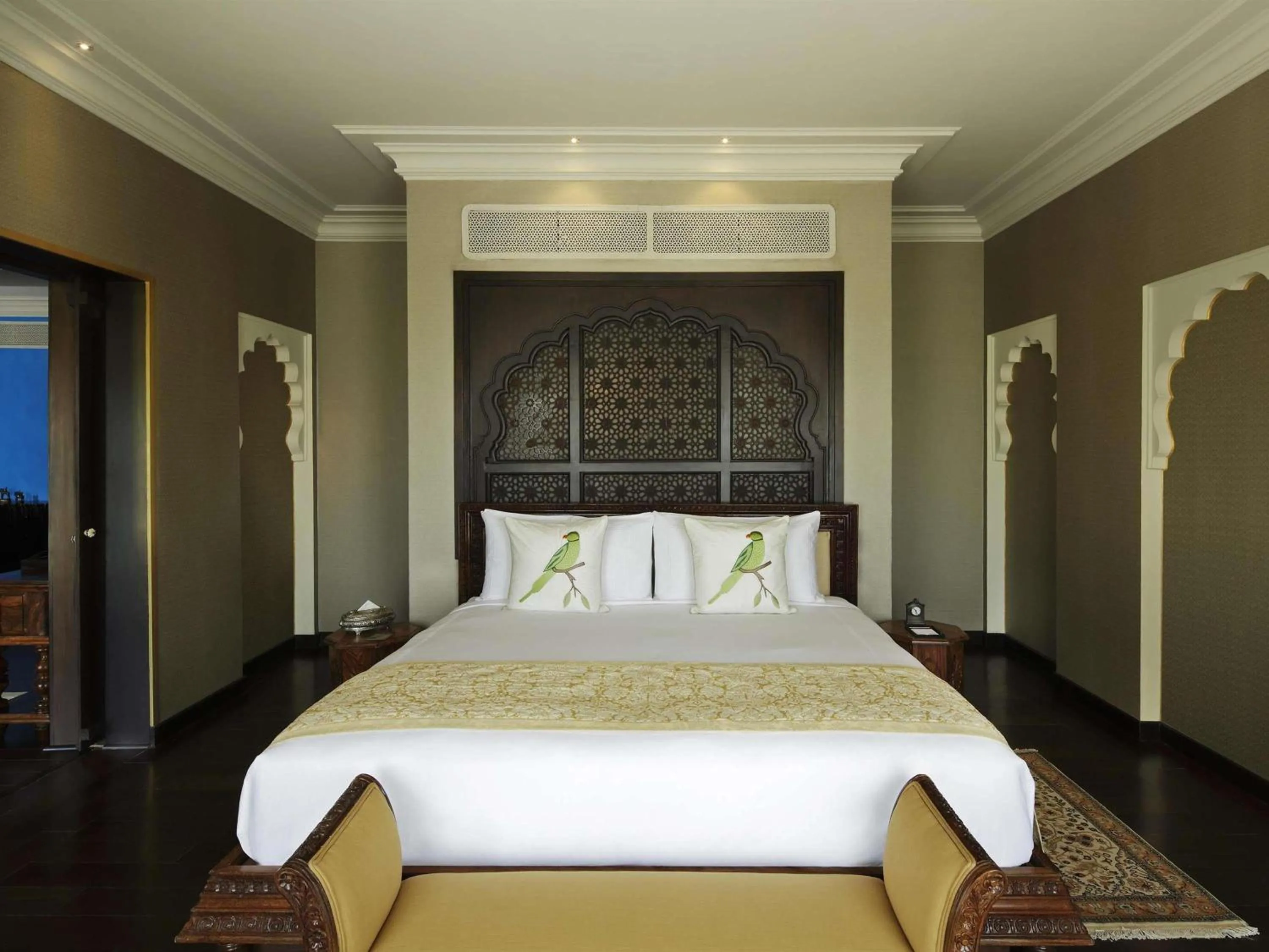 Fairmont Suite:2 complimentarycraft beers or signature cocktail at Anjum per room per stay, Happy Hours (Buy 1 Get 1) at Anjum Bar on Select beverages, 20% off on F&B and Laundry // Set dinner for couple at Zarin @ INR 5000 ++  in Fairmont Jaipur