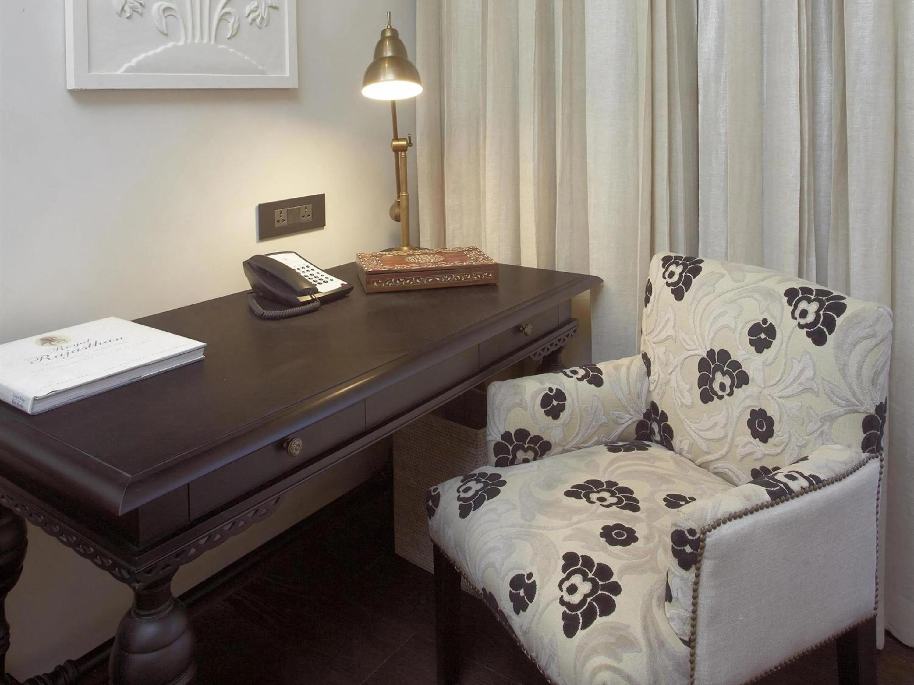 Fairmont Twin Room (Non-Smoking): 2 complimentarycraft beers or signature cocktail at Anjum per room per stay, Happy Hours (Buy 1 Get 1) at Anjum Bar on Select beverages, 20% off on F&B and Laundry // Set dinner for couple at Zarin @ INR 5000 ++  in Fairmont Jaipur