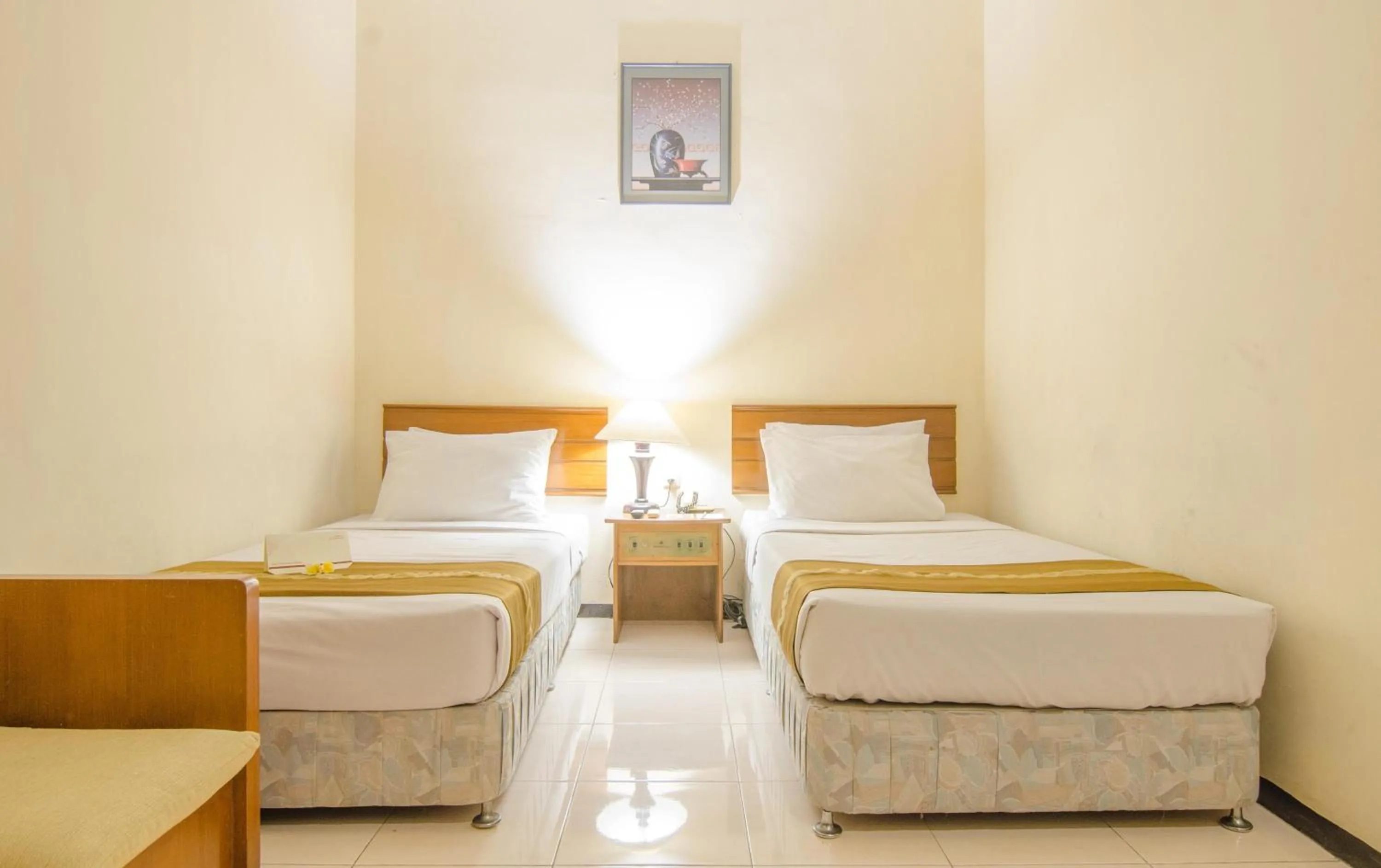 Twin Room in Hotel Montana Dua Malang