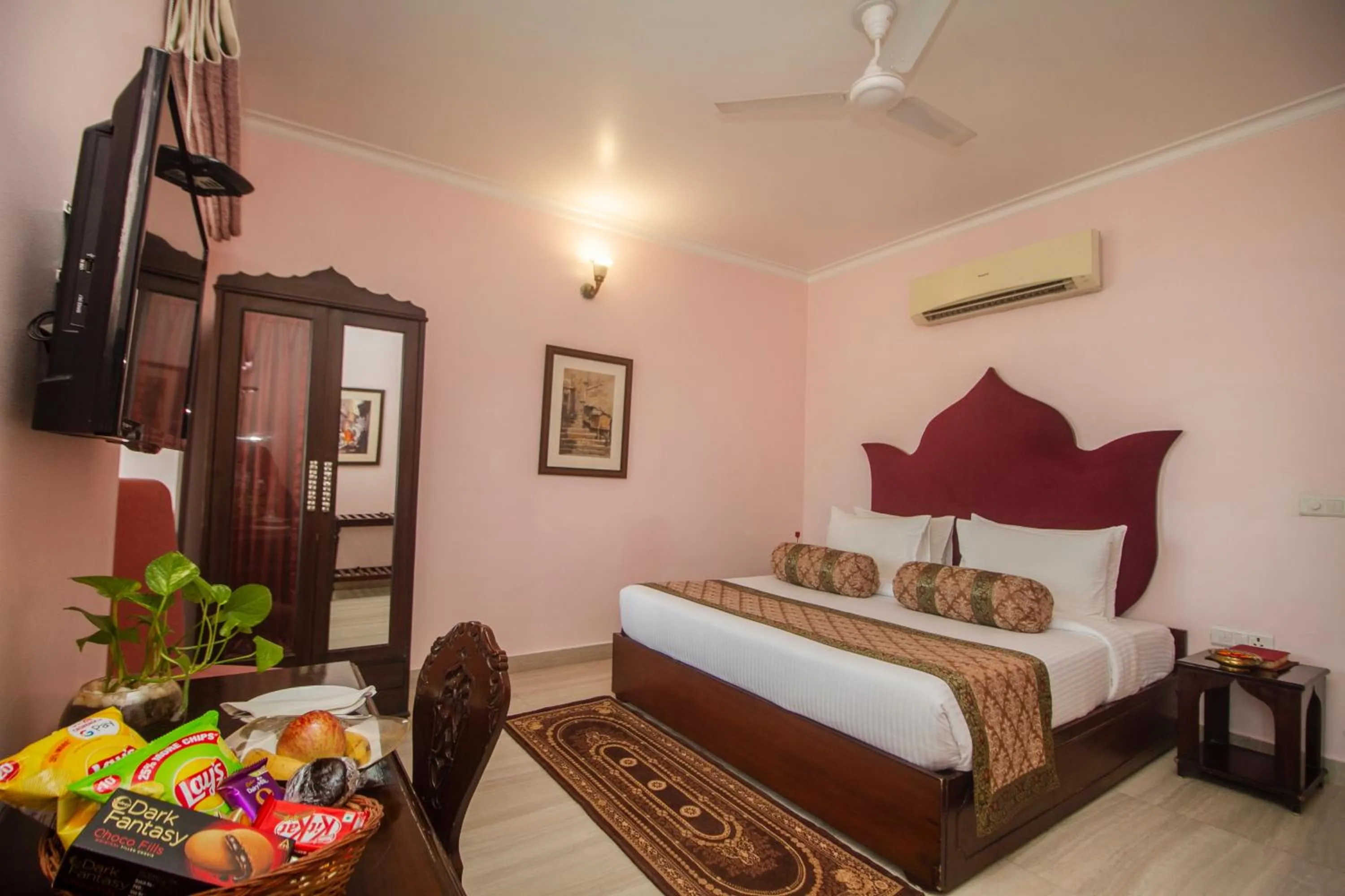 Executive Room with Hi-Tea and two finger snacks in Amritara Suryauday Haveli