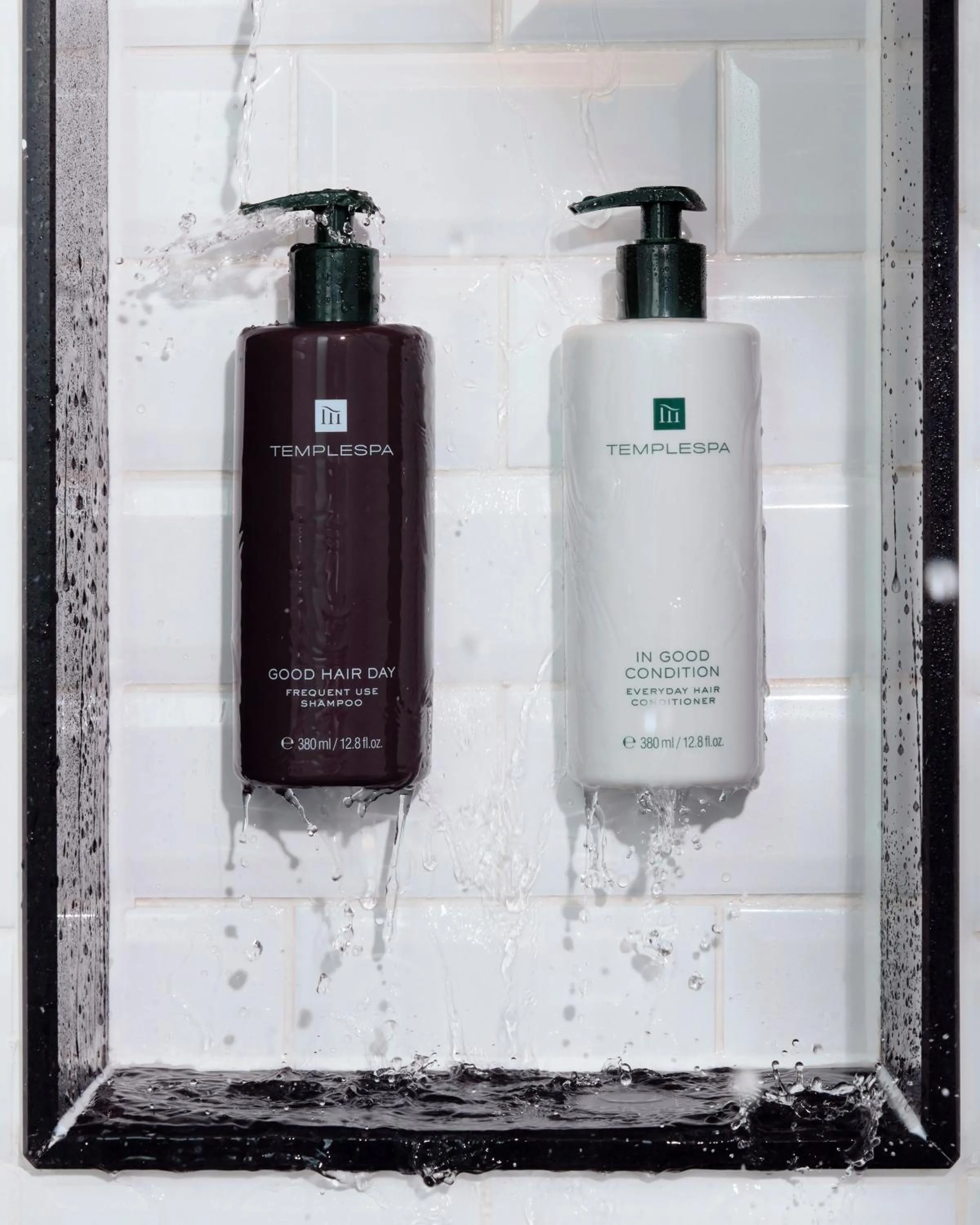 Queen Room in The Waldorf Hilton