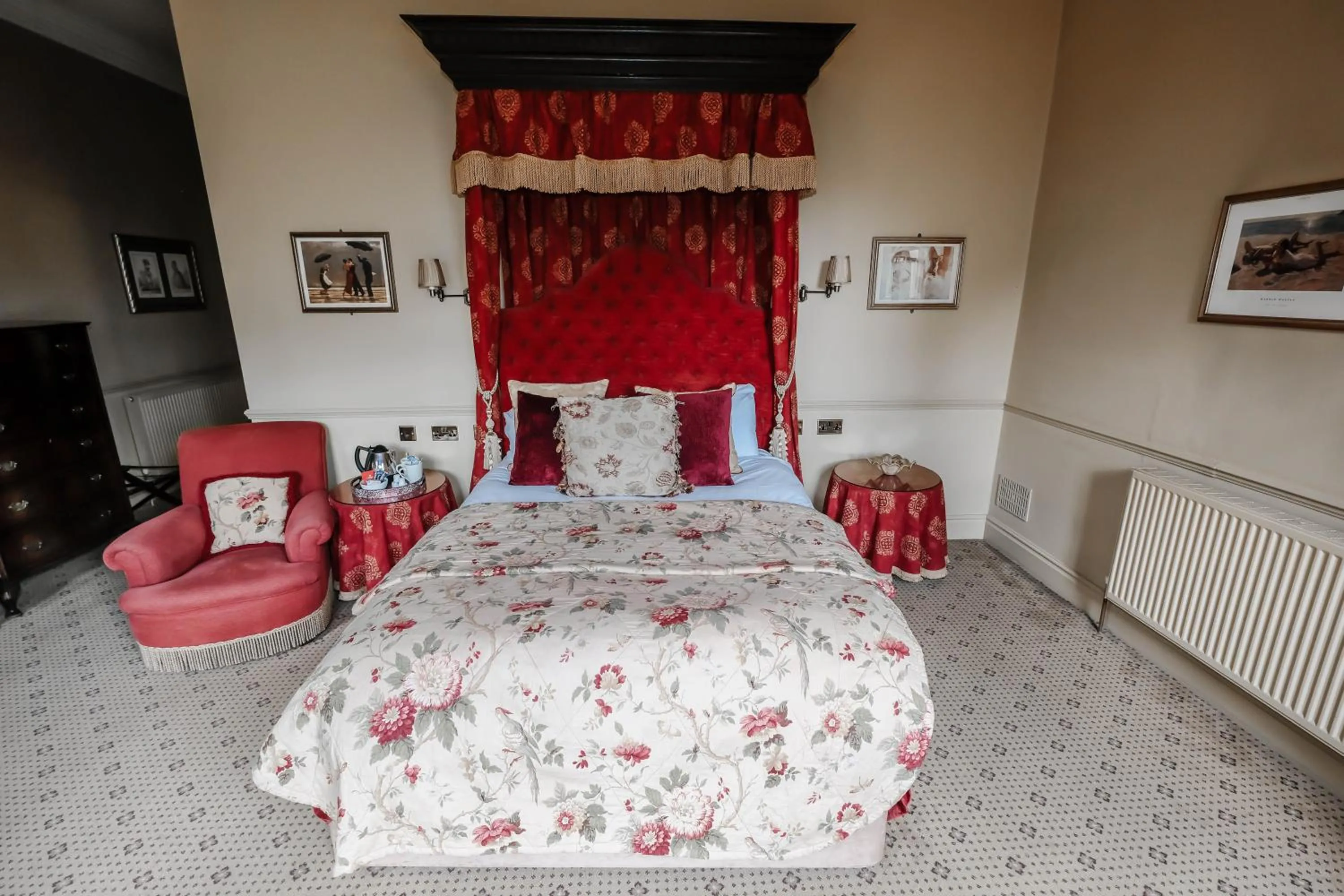 Queen Suite in York Pavilion Hotel, Sure Hotel Collection by Best Western