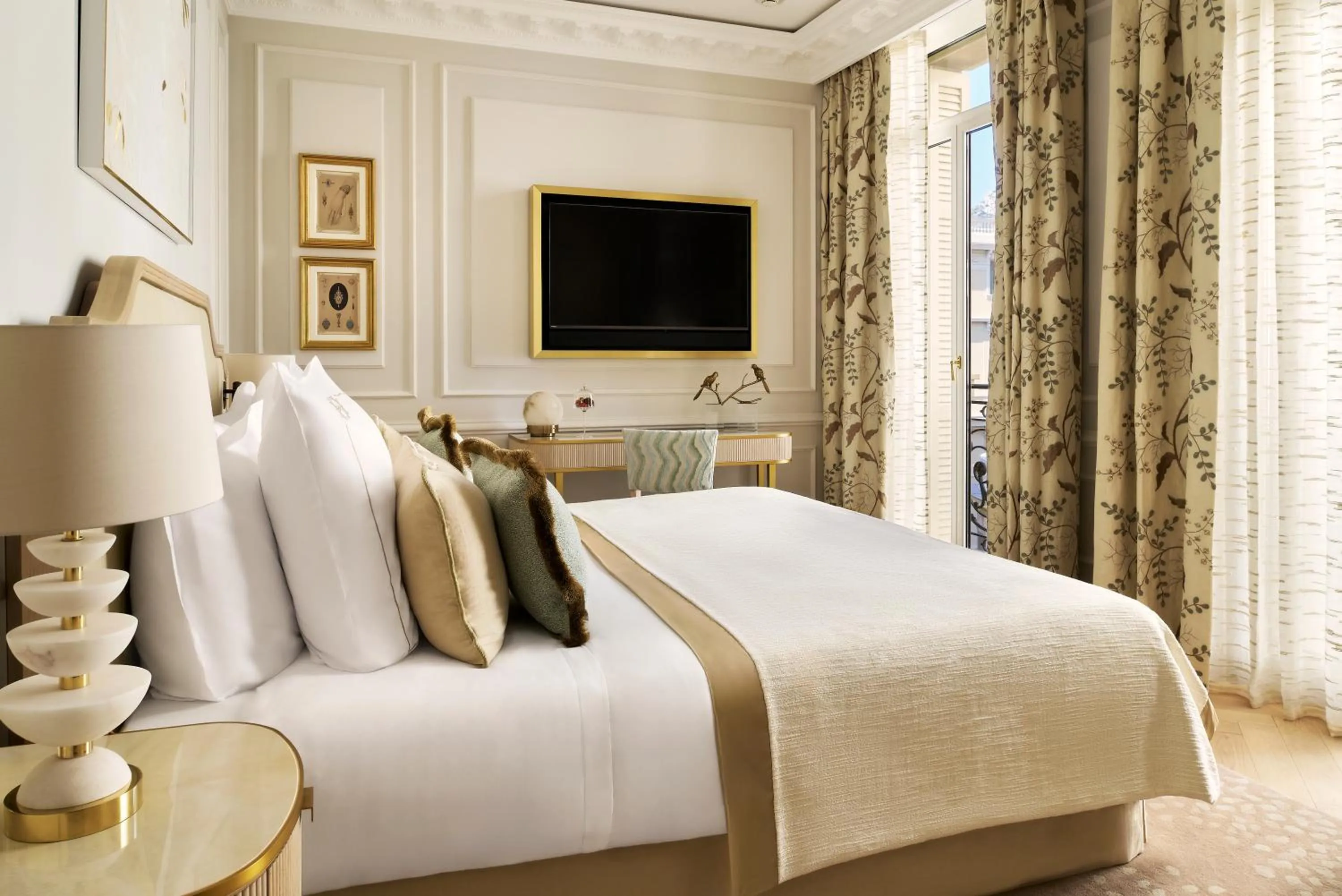 Deluxe Prestige Room - City or Courtyard View in Hôtel Hermitage Monte-Carlo