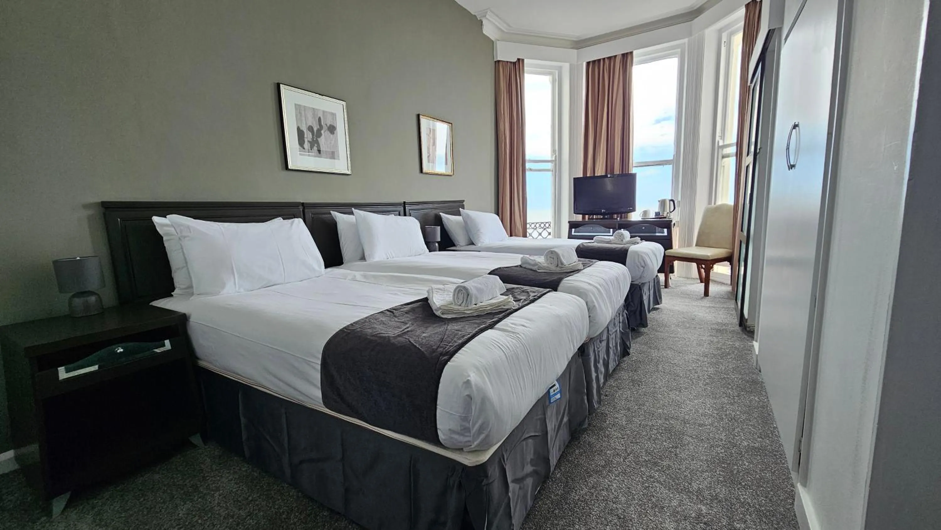 Triple Room with View in The Strand Hotel