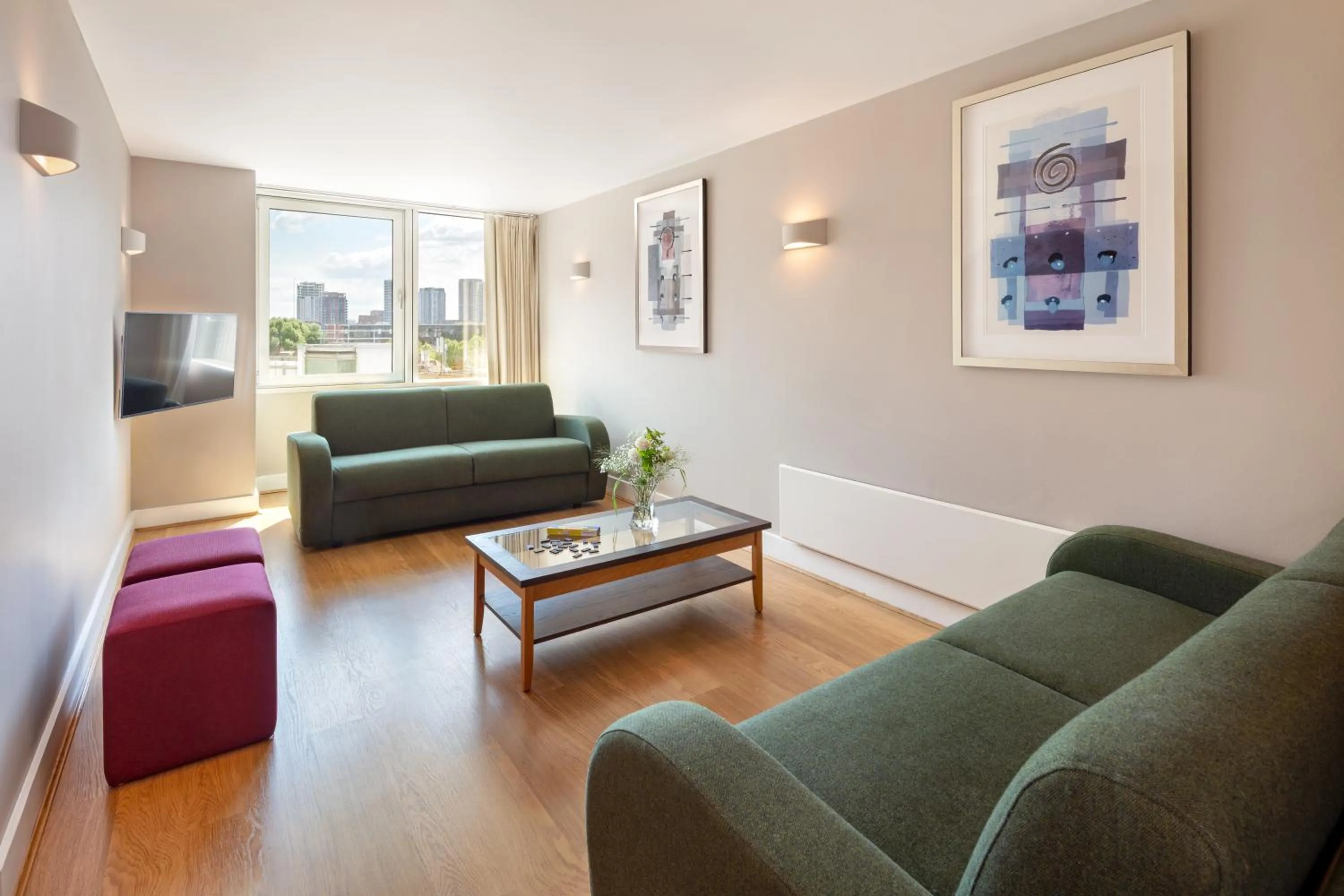 Two-Bedroom Family Apartment in Marlin Apartments London Bridge - Empire Square