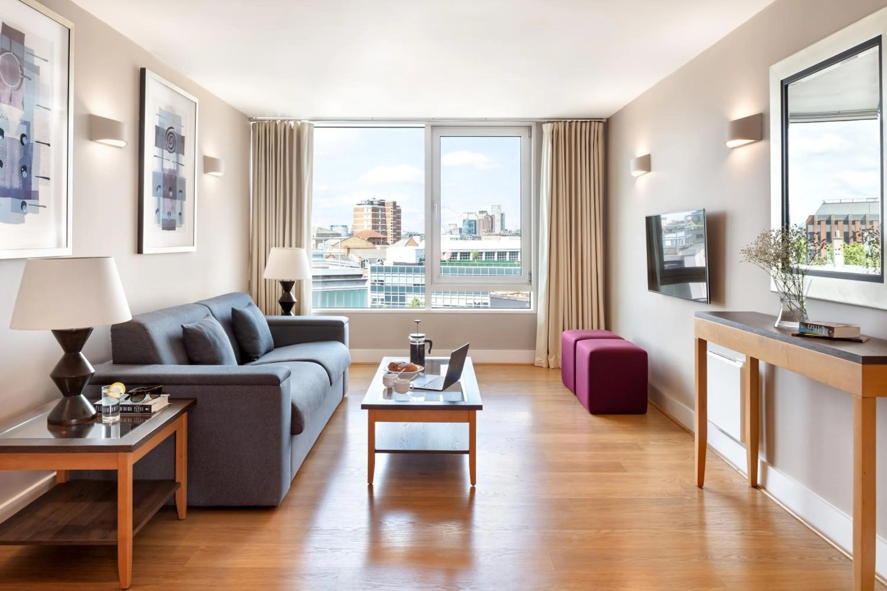 One-Bedroom Apartment with Sofa Bed in Marlin Apartments London Bridge - Empire Square