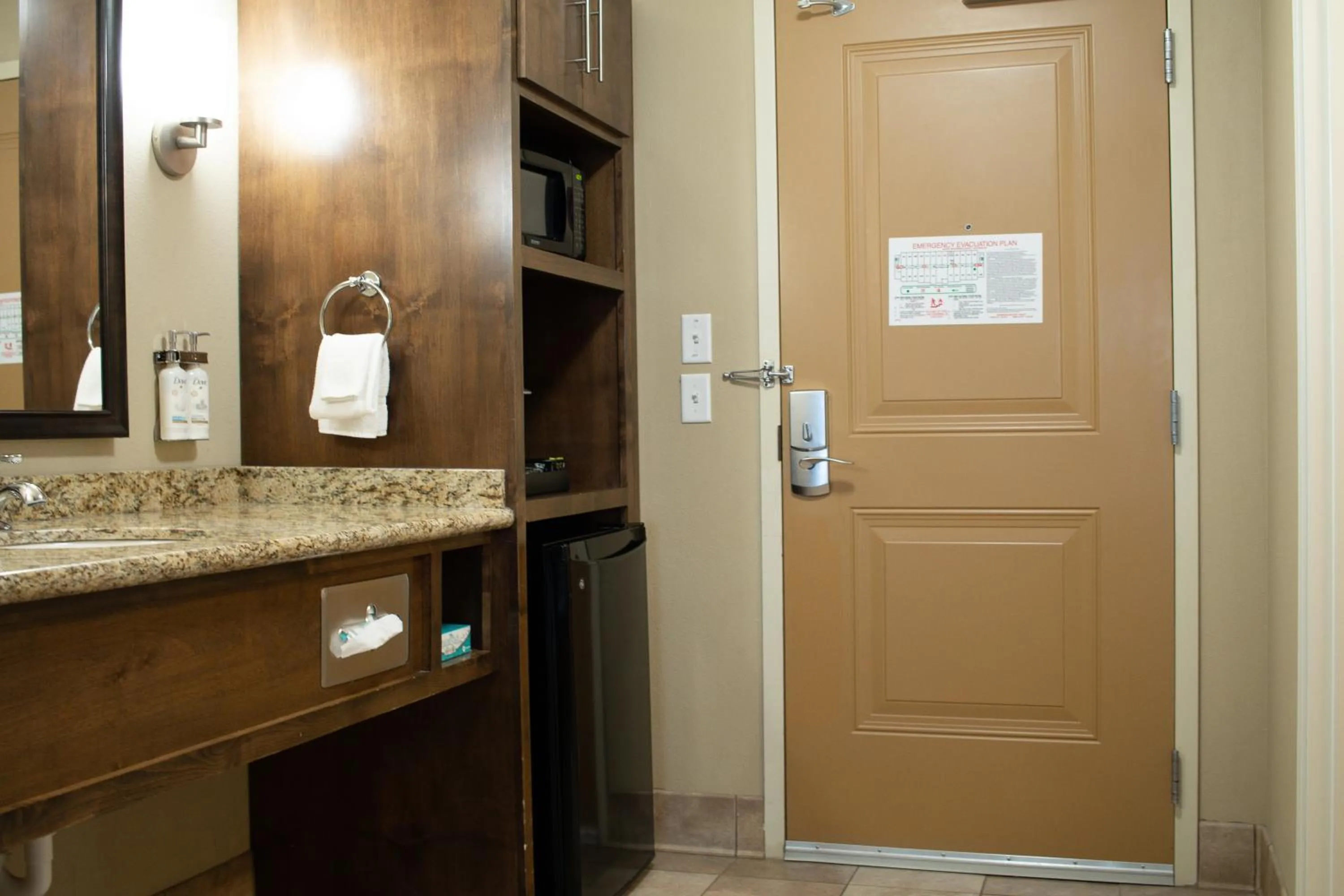 Standard Queen Room with Two Queen Beds in Holiday Inn Express & Suites - Williston by IHG