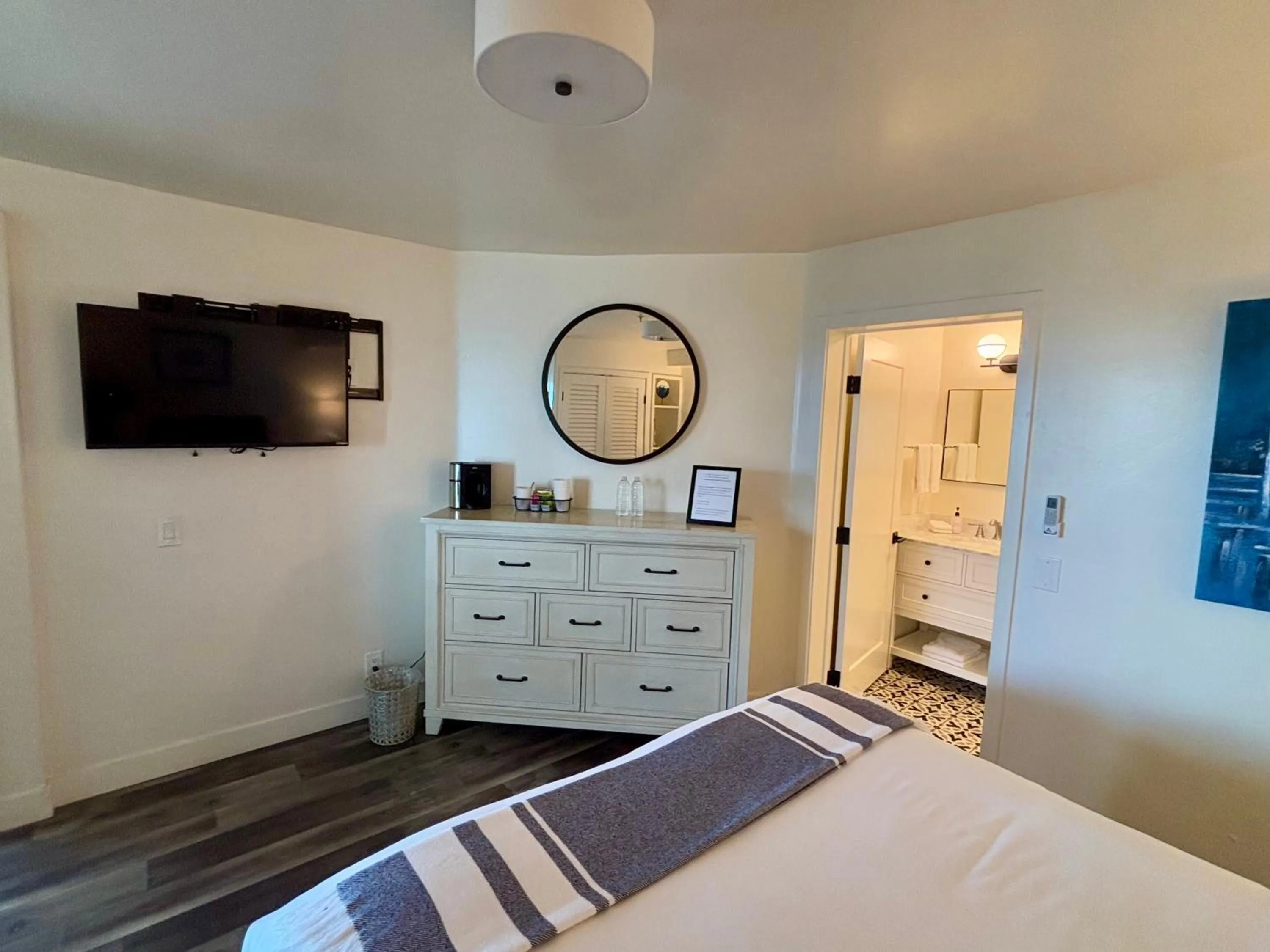 Deluxe Queen Room in Casa Tropicana