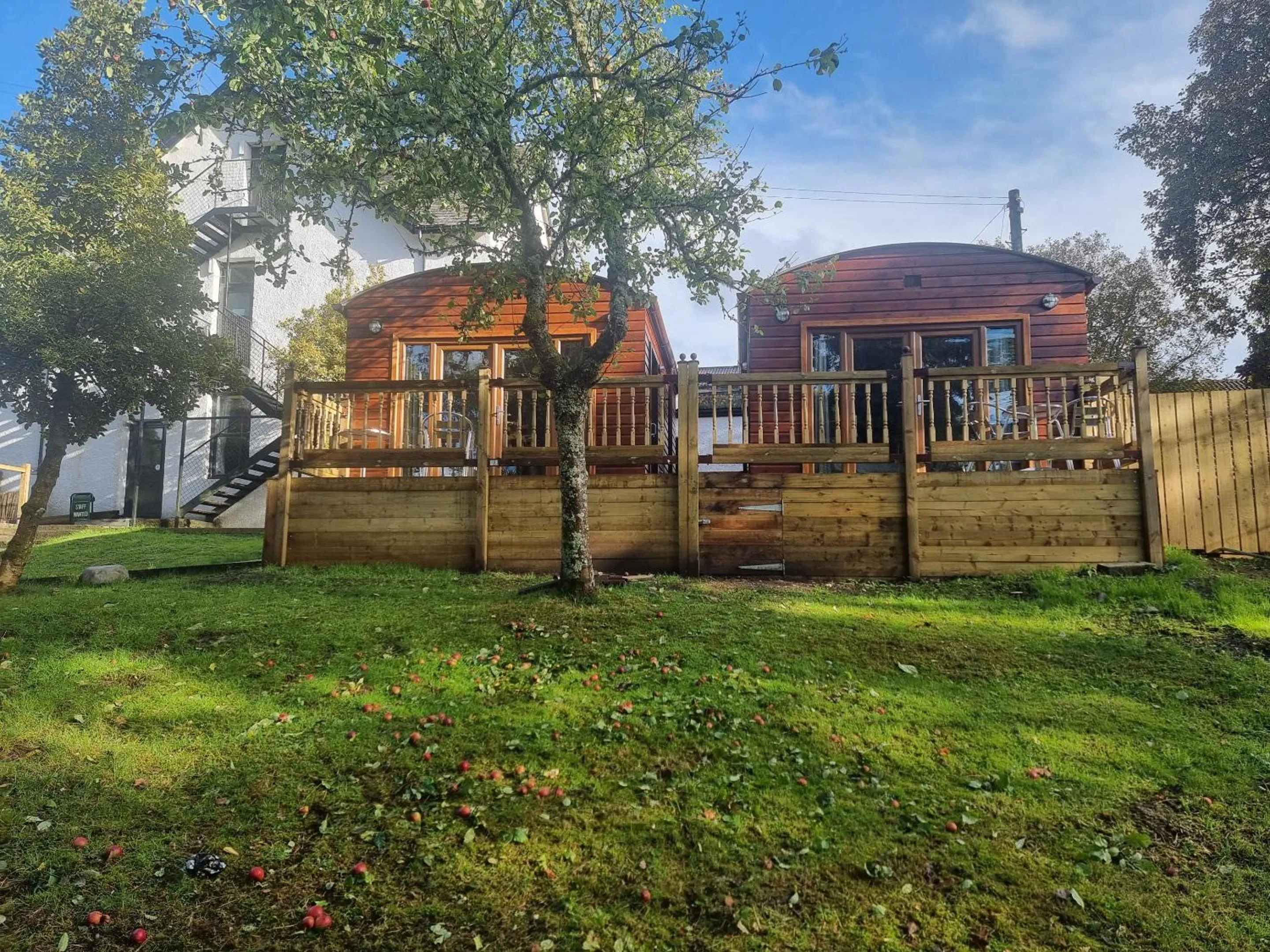 Standard Twin Room in Roy Bridge Hotel