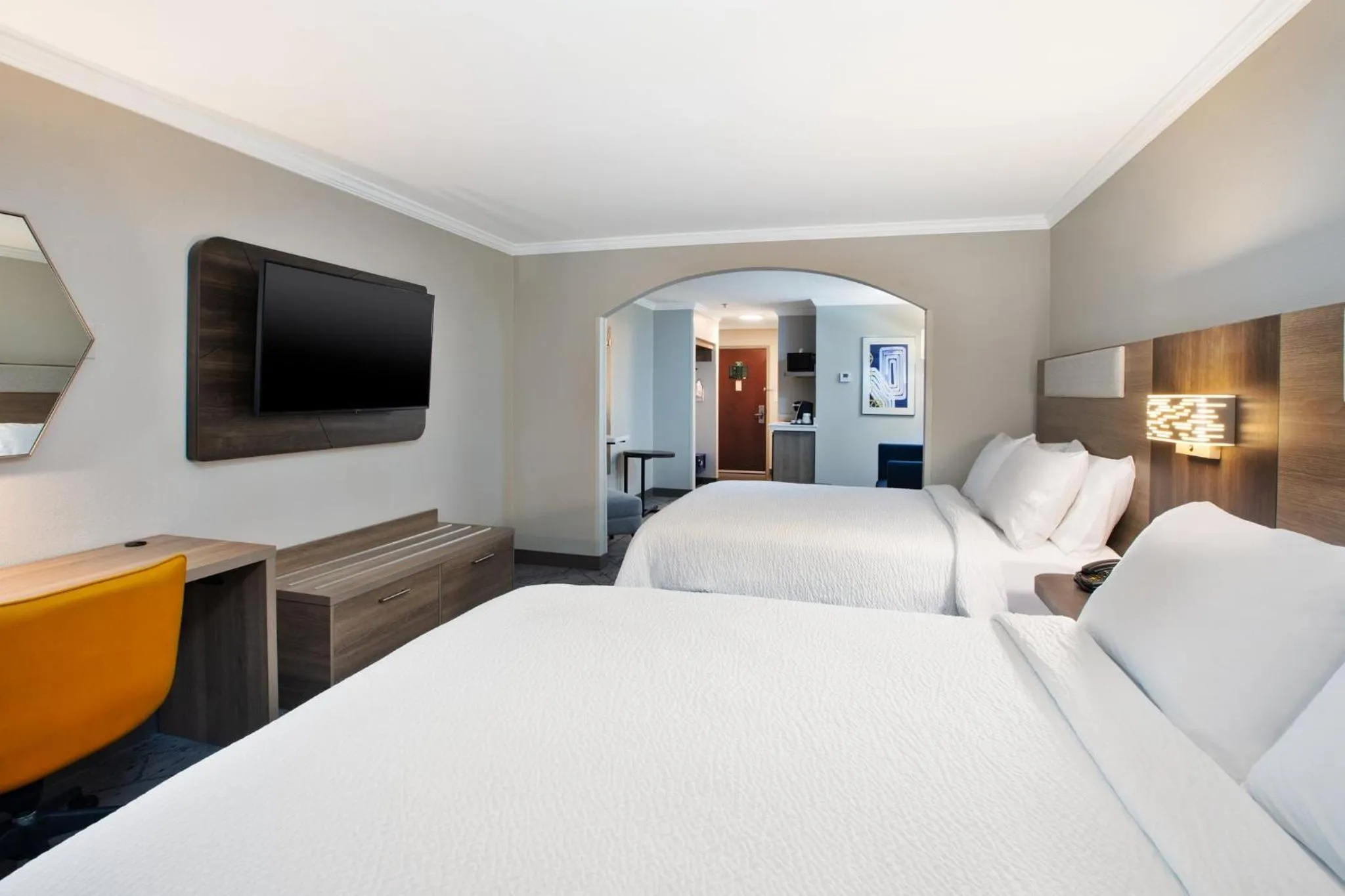 Queen Suite with Two Queen Beds in Holiday Inn Express Hotel & Suites - Sumter by IHG