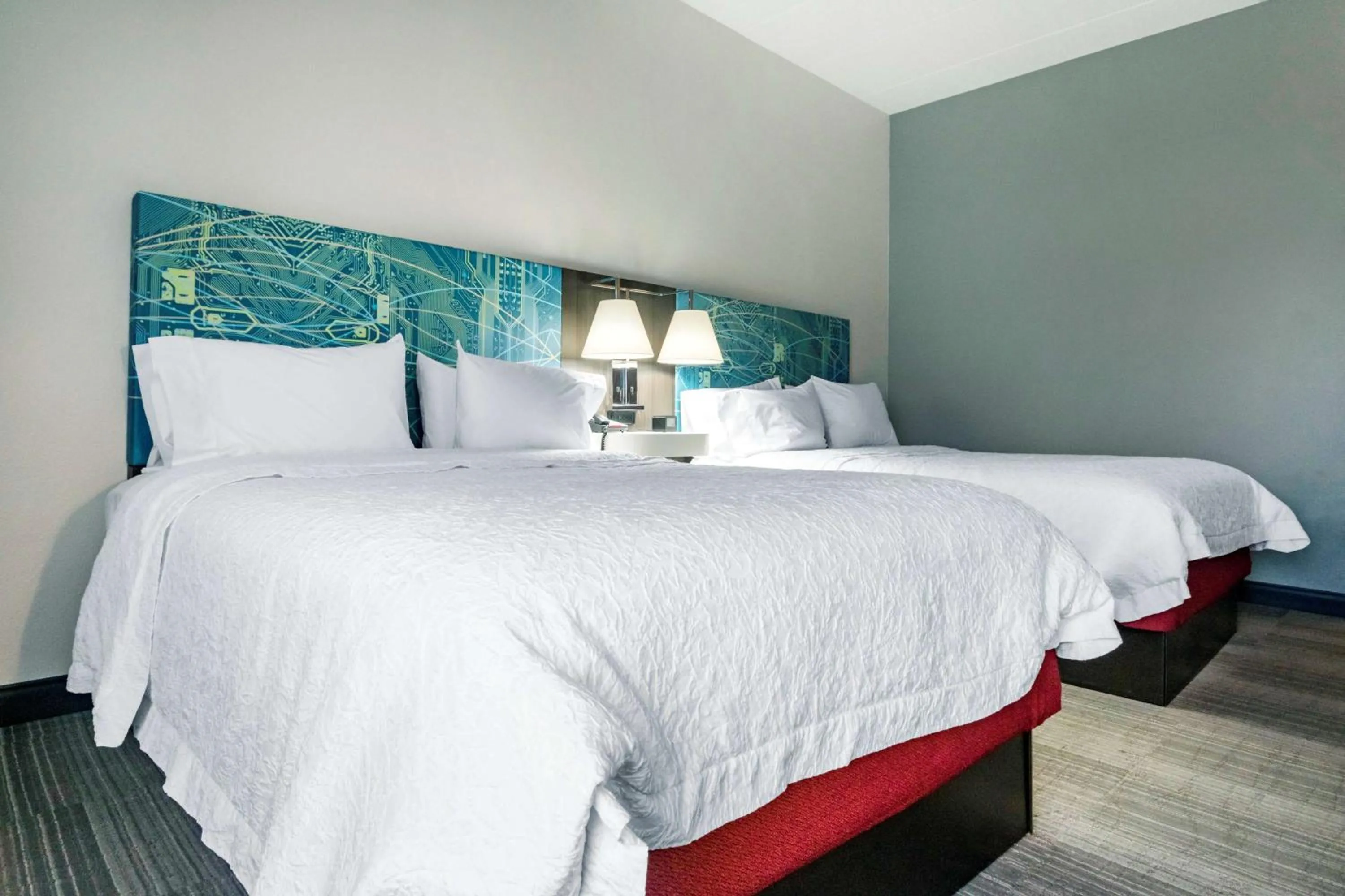 Queen Room with Two Queen Beds - Hearing Access/Non-Smoking in Hampton Inn Richmond KY