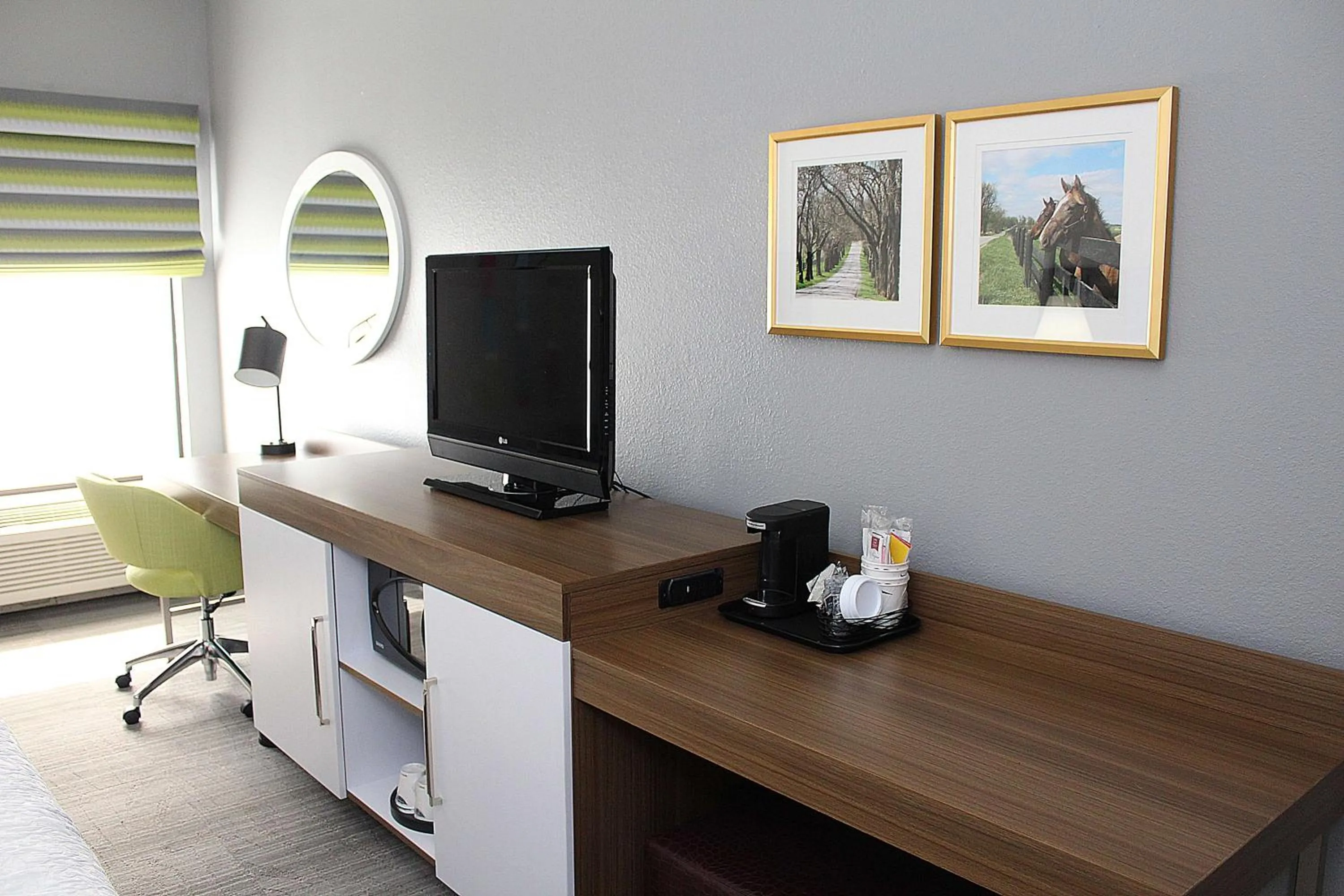 Room with Two Queen Beds - Non-Smoking in Hampton Inn Richmond KY