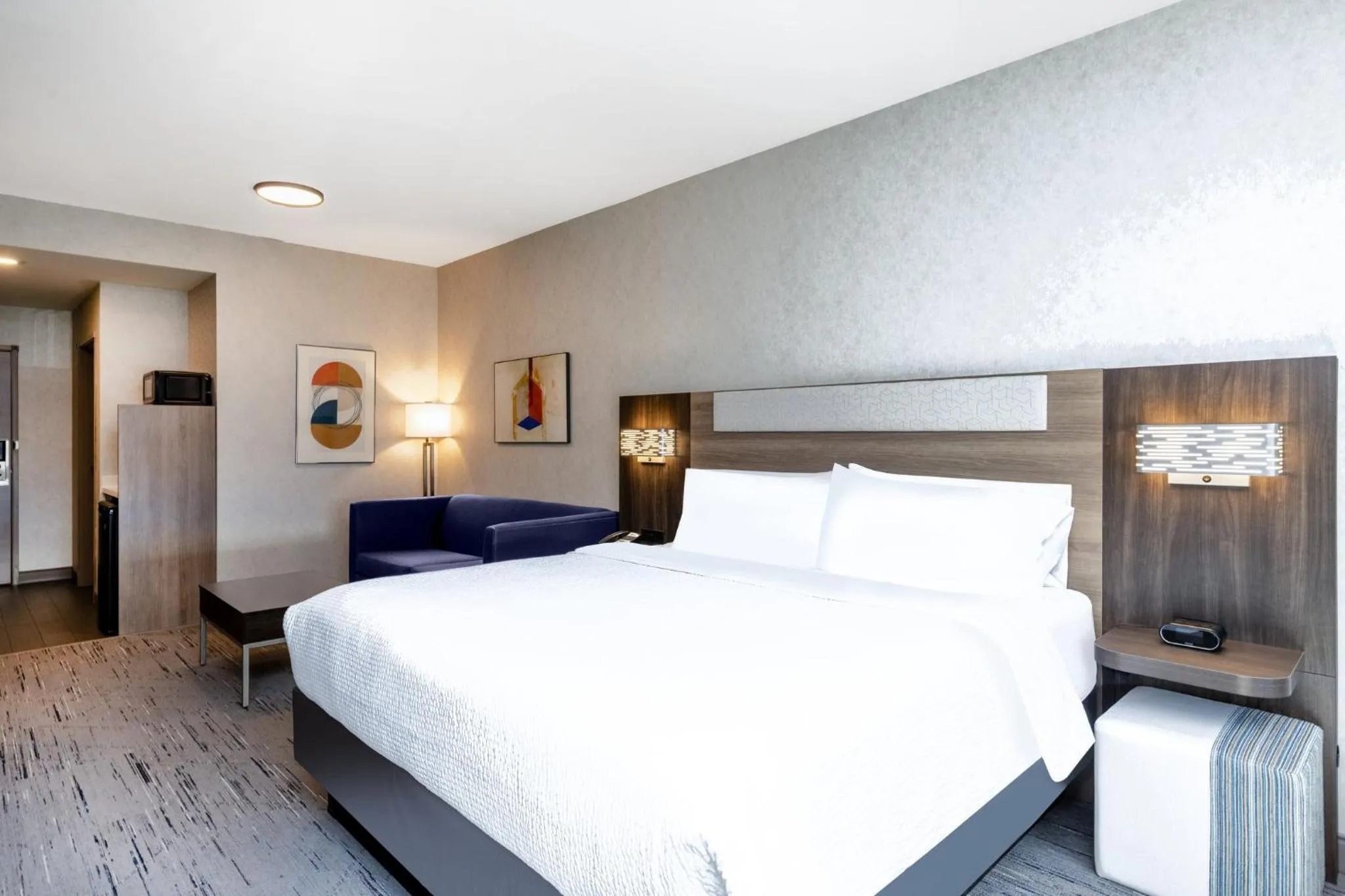 One-Bedroom King Suite in Holiday Inn Express and Suites Missoula by IHG