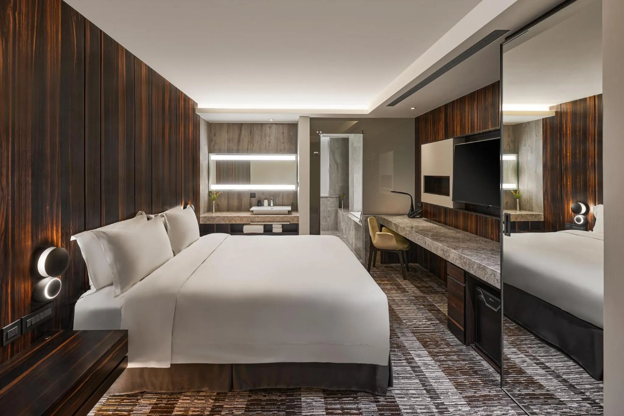 King Studio with City View in Suz & Catorze Taipei, a Tribute Portfolio Hotel