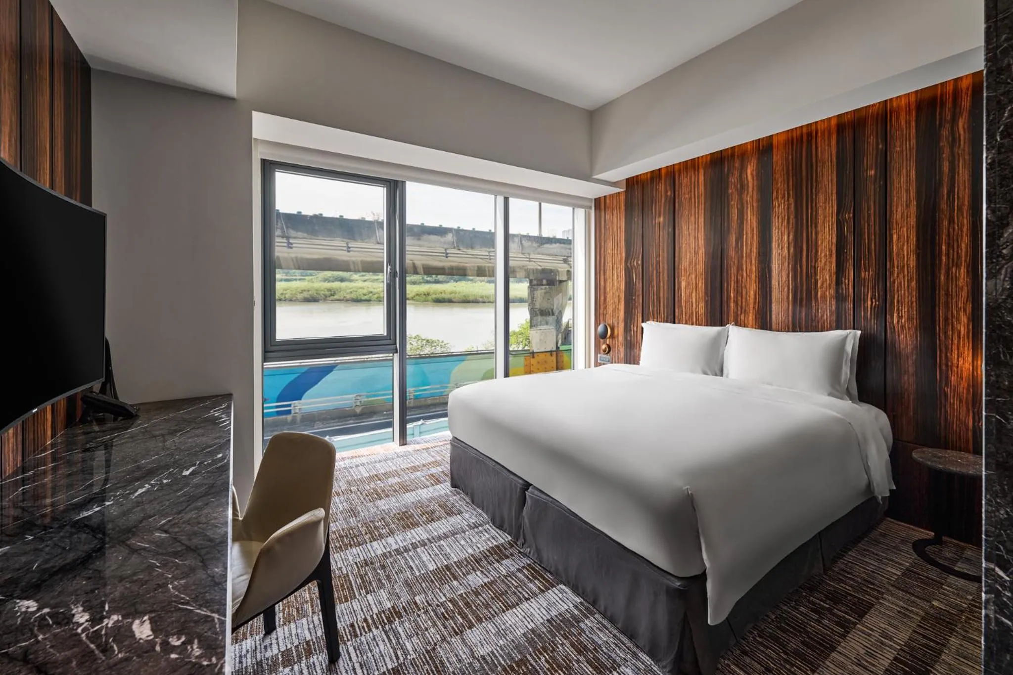 Twin Room with City View in Suz & Catorze Taipei, a Tribute Portfolio Hotel