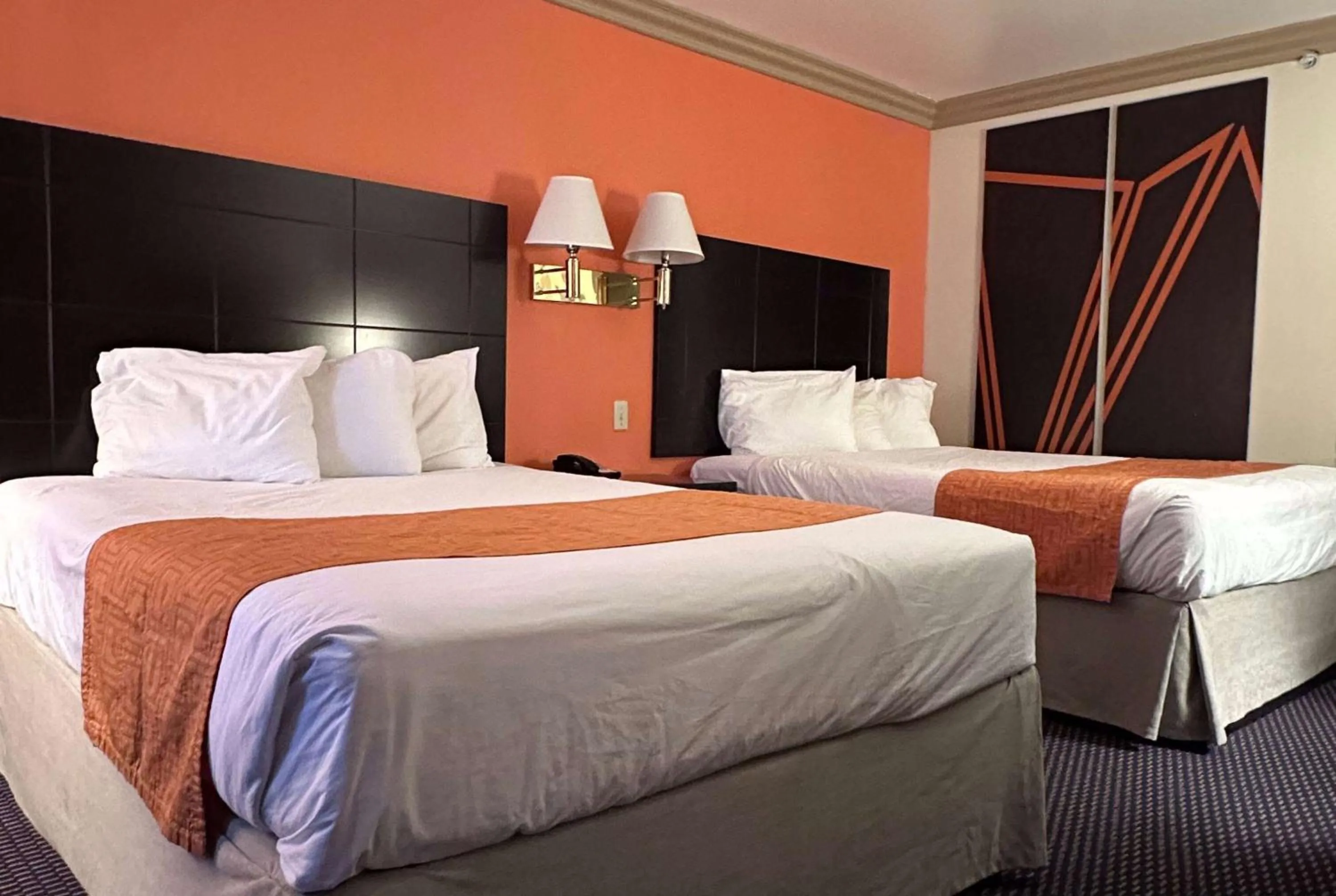 Double Room with Two Queen Beds - Non-Smoking in Howard Johnson by Wyndham Norco