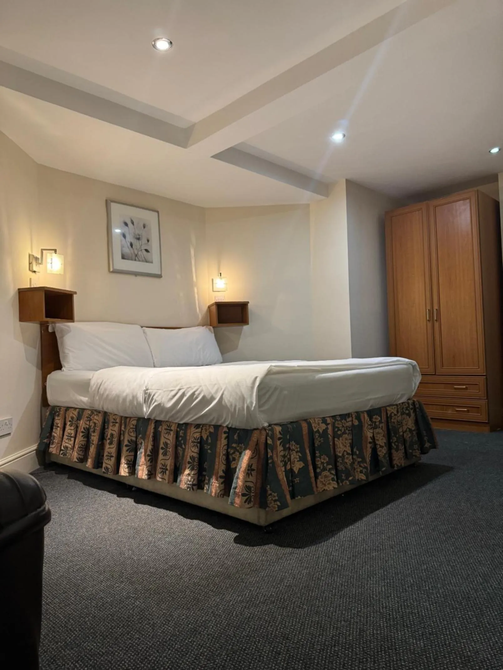 Double Room Ensuite in Bridge Park Hotel