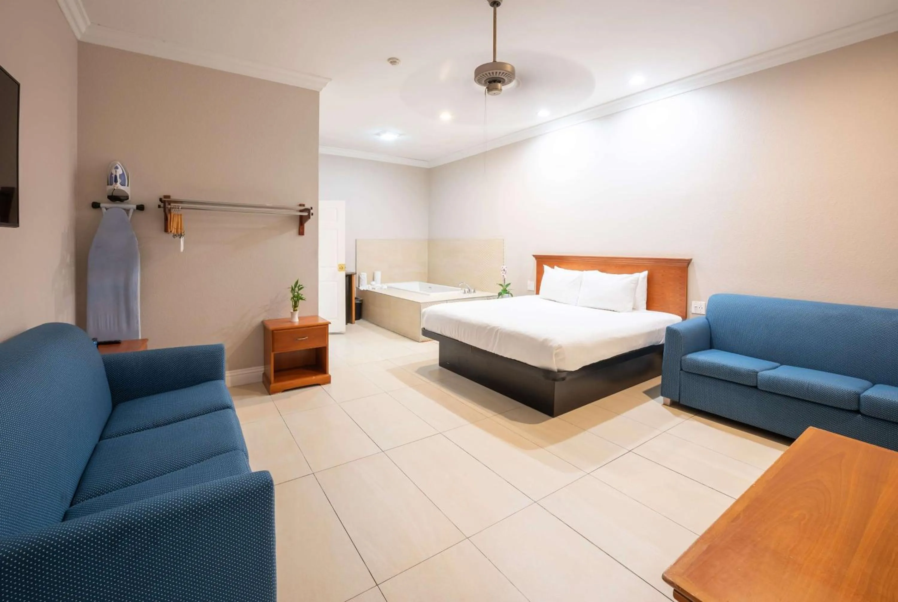 King Studio Suite - Non-Smoking in Ramada by Wyndham Redondo Beach