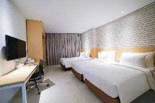 Deluxe Triple Room in PALM PARK Hotel Surabaya