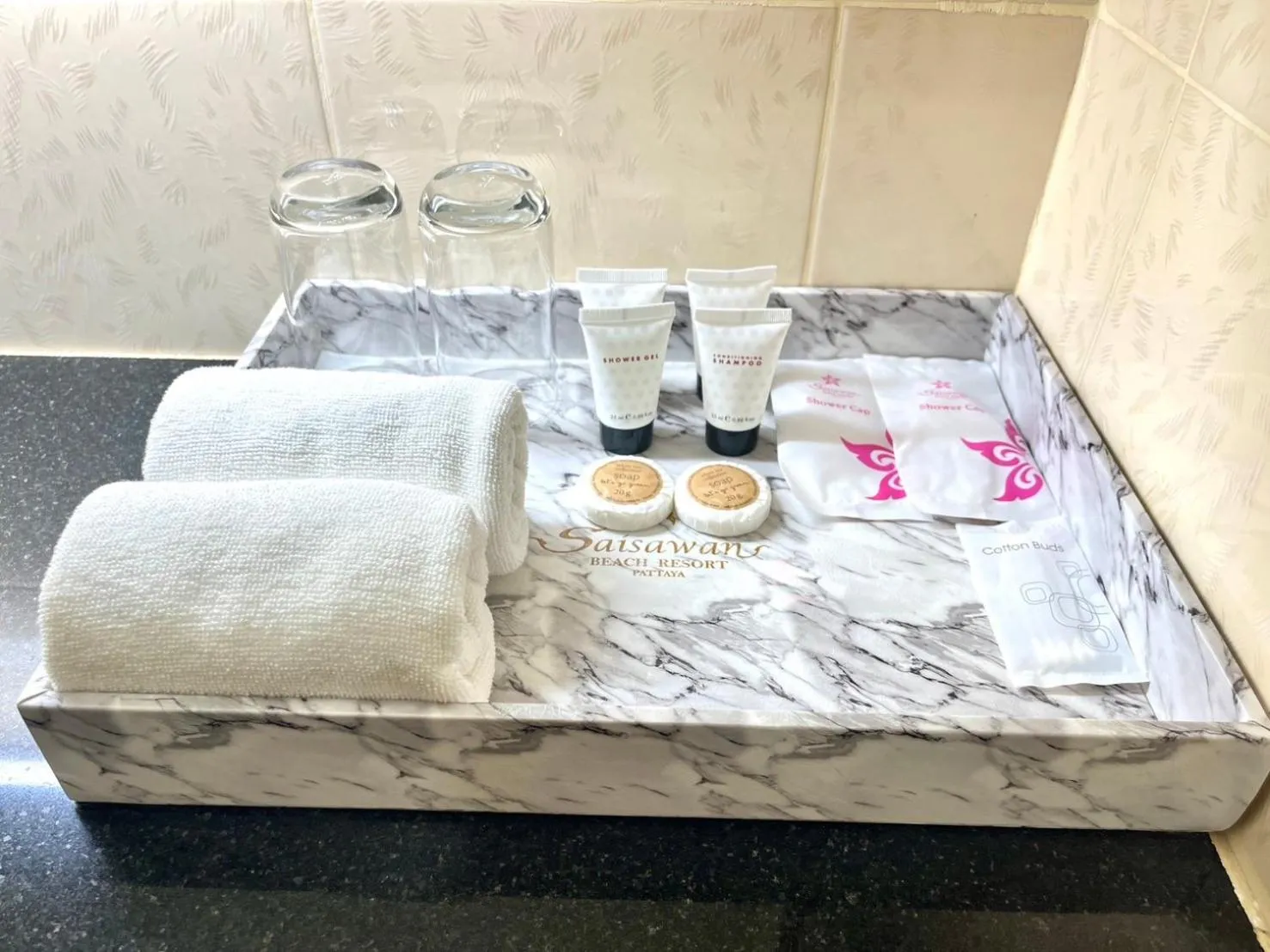 Deluxe King Room in Saisawan Beach Luxury Hotel