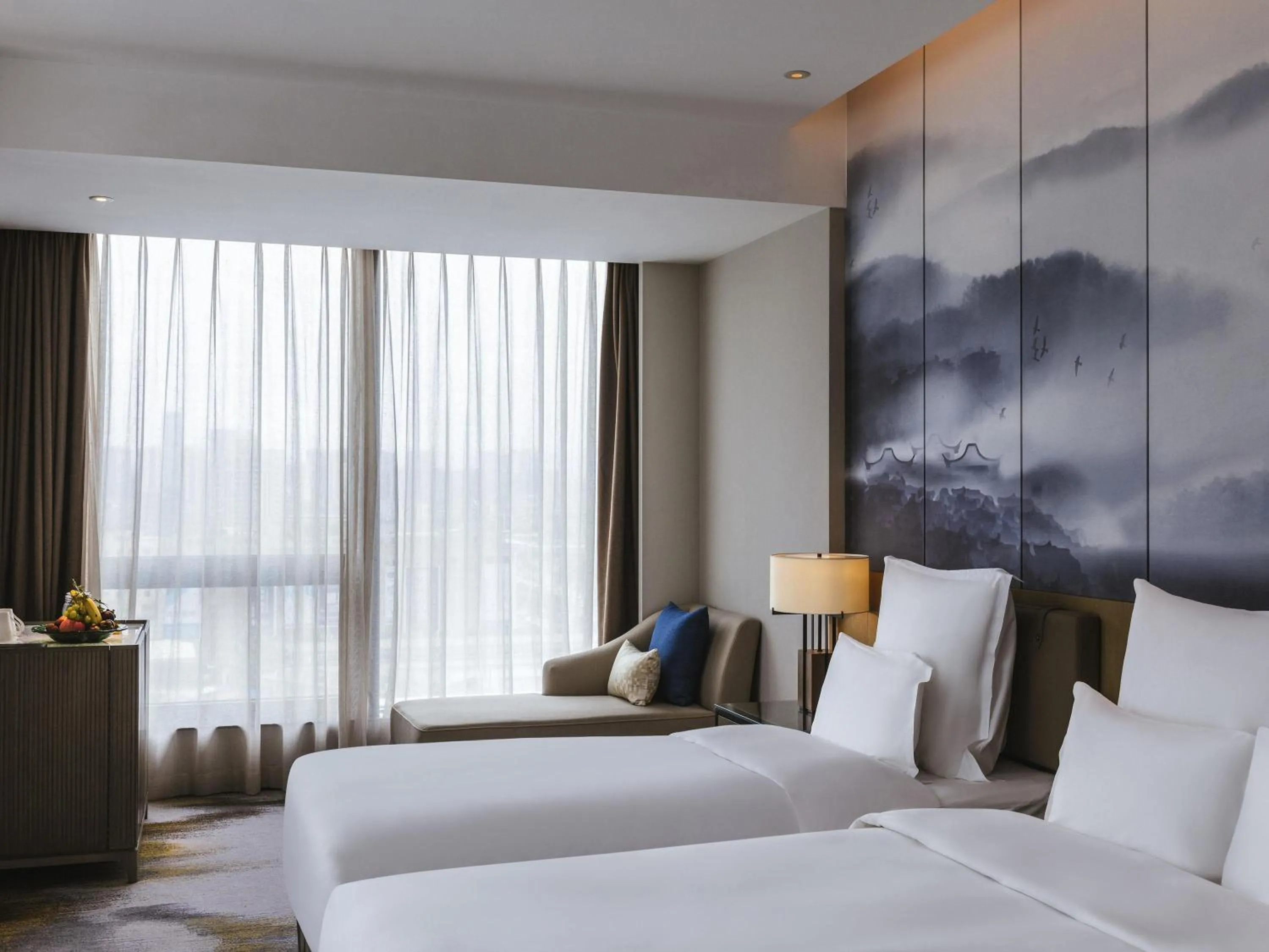 Premium Superior Triple Room with City View in Pullman Fuzhou Tahoe