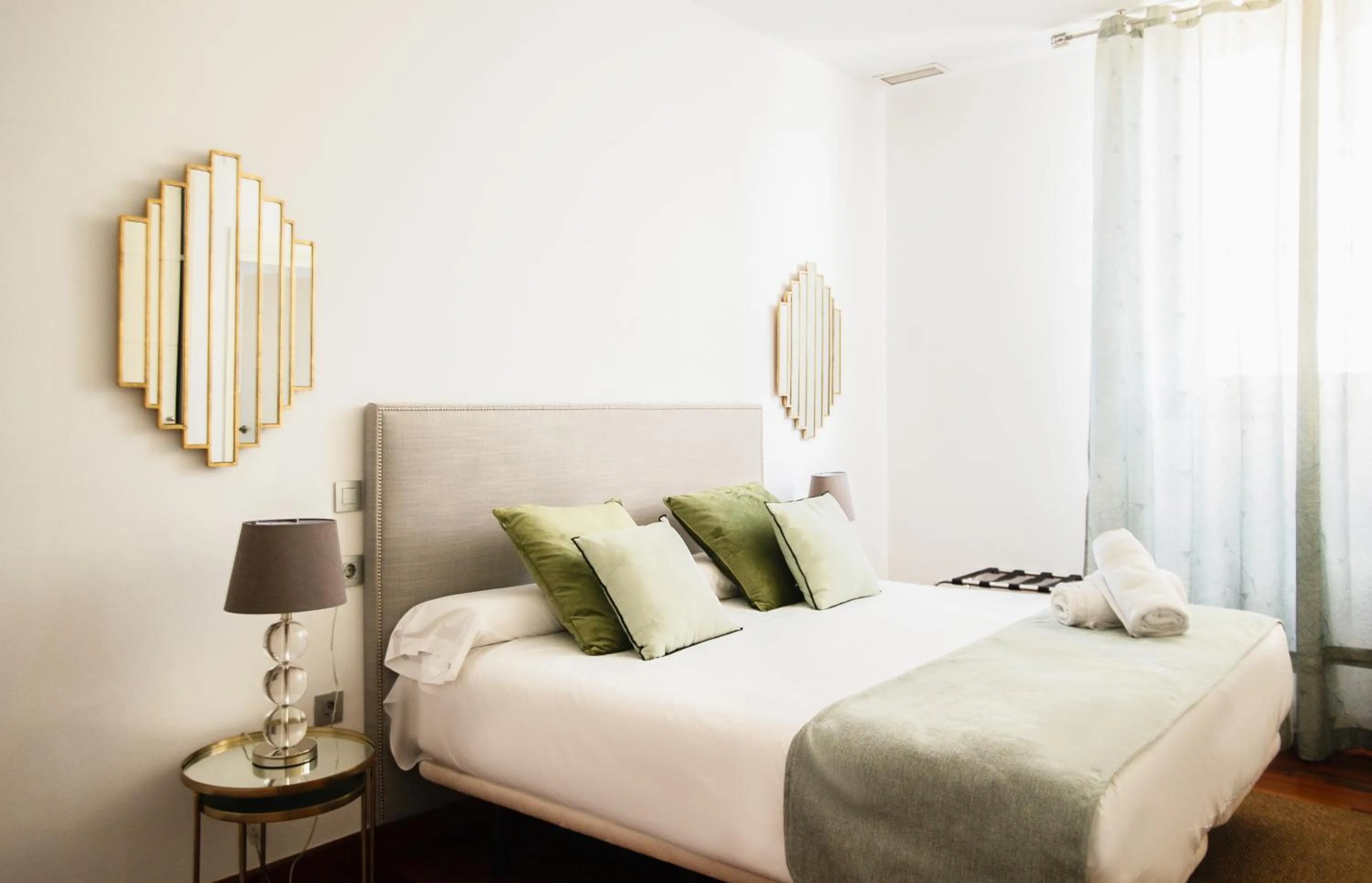 One-Bedroom Apartment in AZZ Sevilla Torre de la Plata Apartamentos