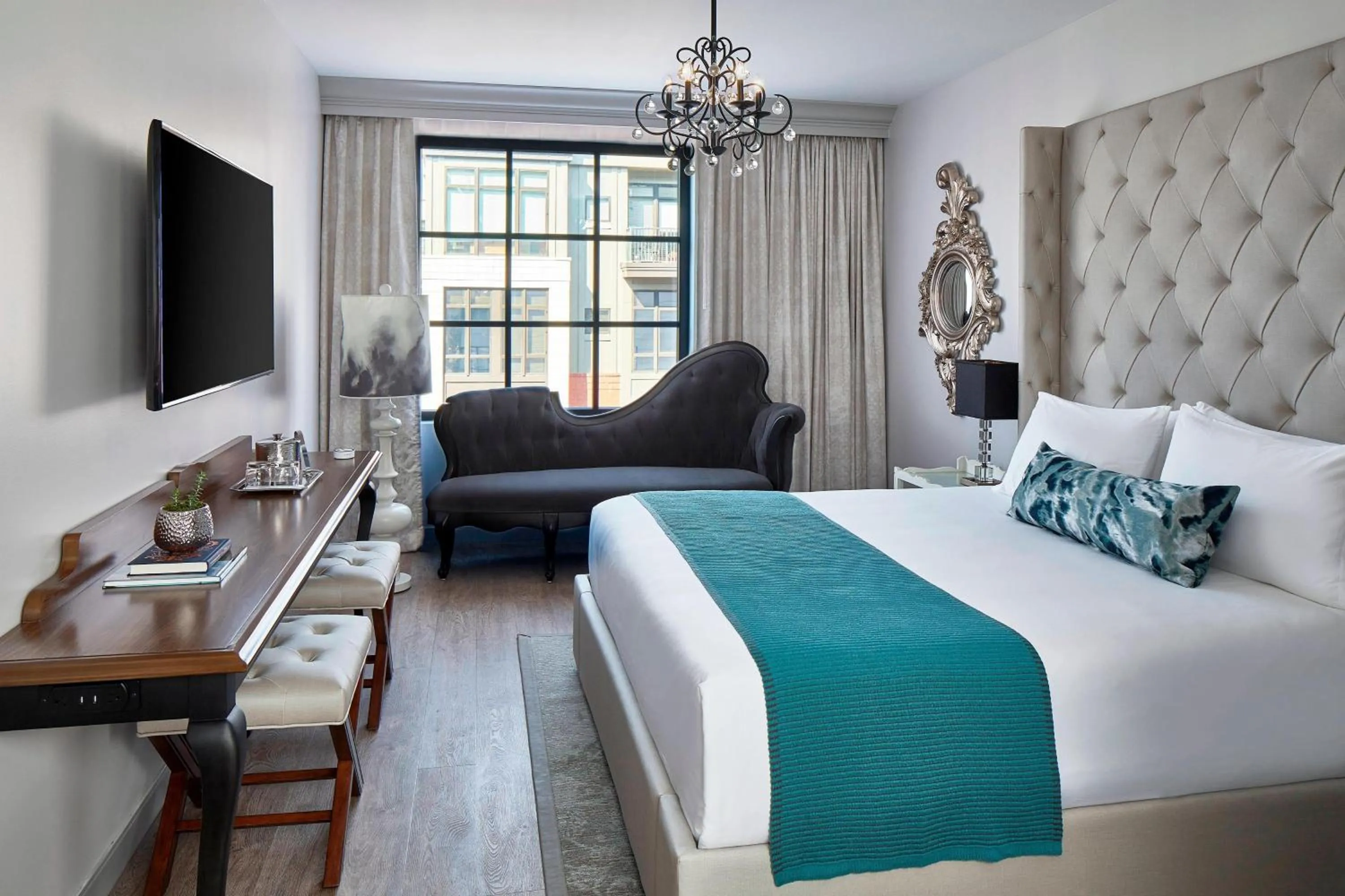 King Room - Hearing Accessible in The Edwin Hotel, Autograph Collection