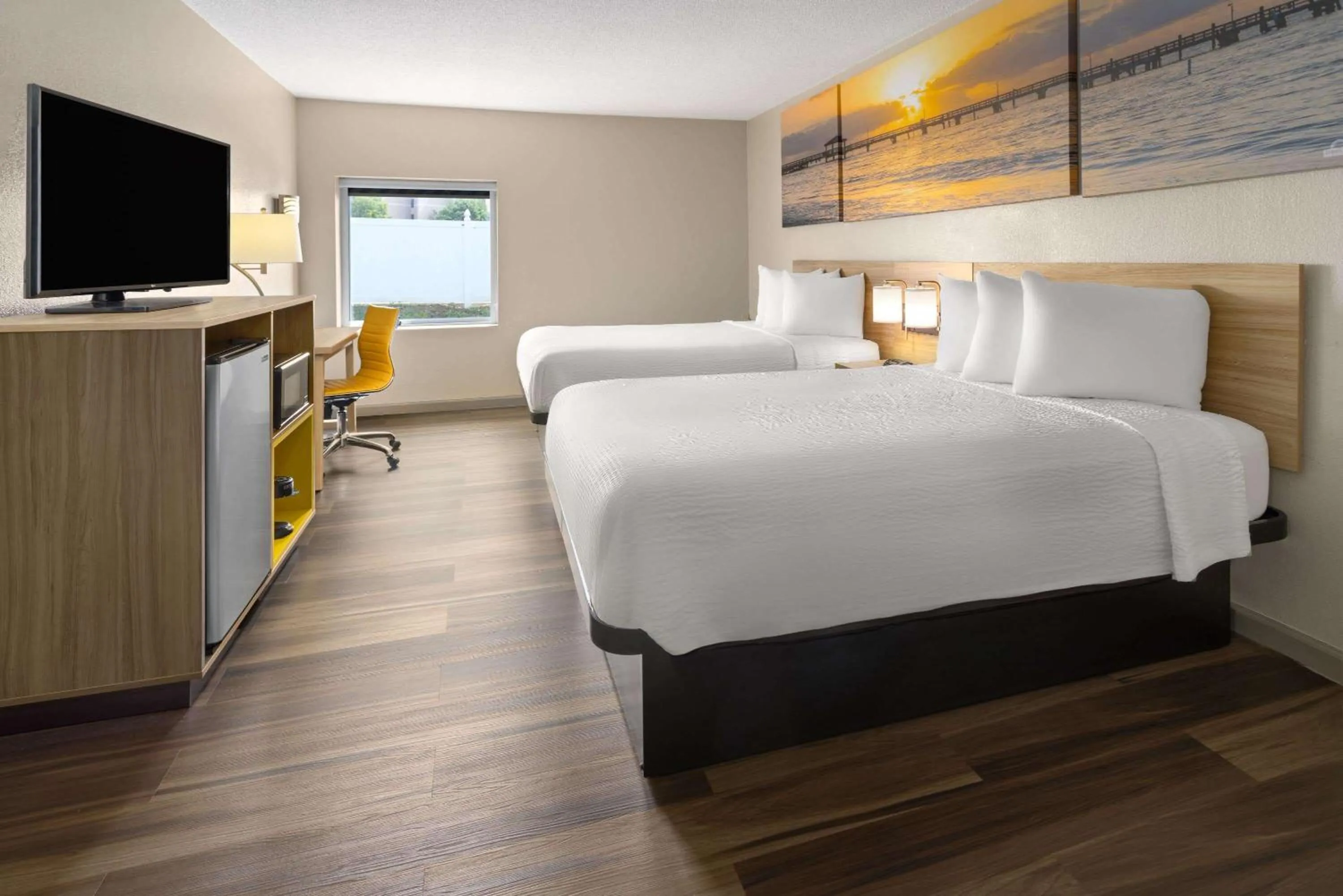 Deluxe Double Room with Two Double Beds - Non-Smoking in Days Inn by Wyndham Aberdeen