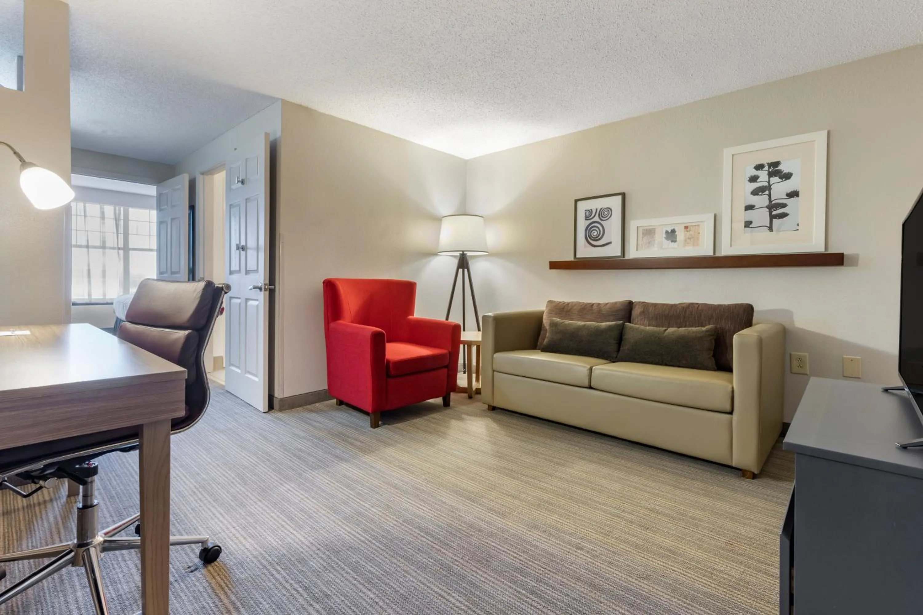 King Suite with Sofa Bed in Country Inn & Suites by Radisson, Lumberton, NC