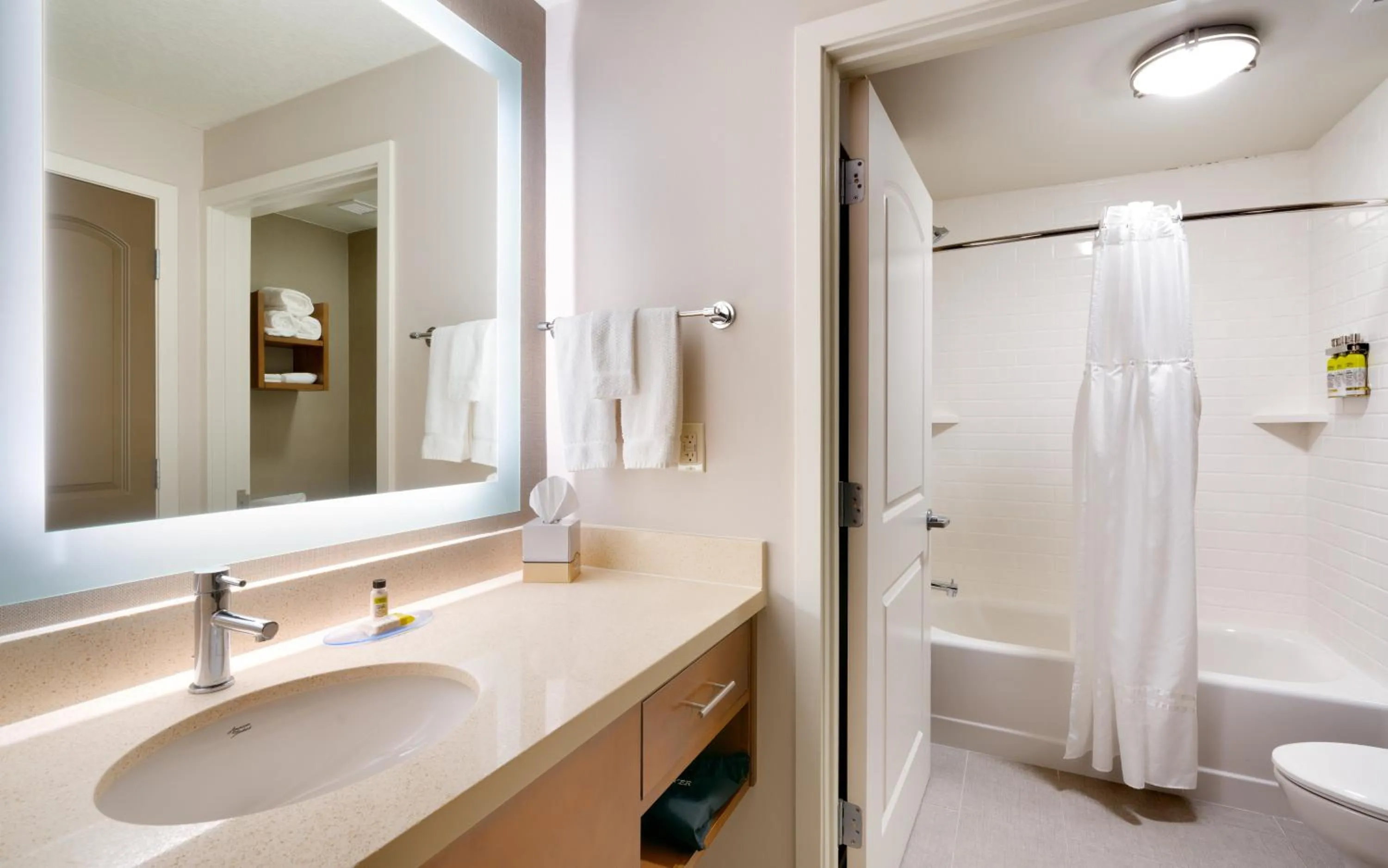 One-Bedroom Suite with Two Queen Beds in Staybridge Suites - Gainesville I-75 by IHG