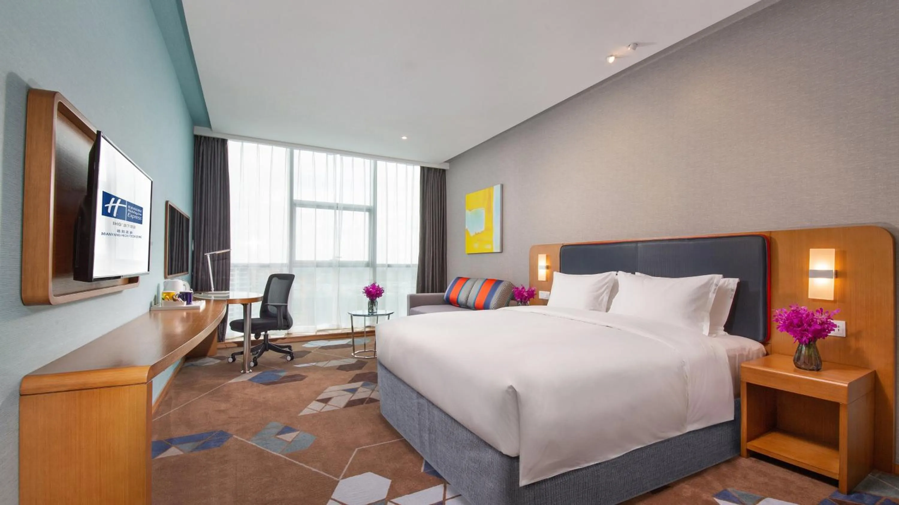 Standard King Room - High Floor in Holiday Inn Express Mianyang High-Tech Zone by IHG