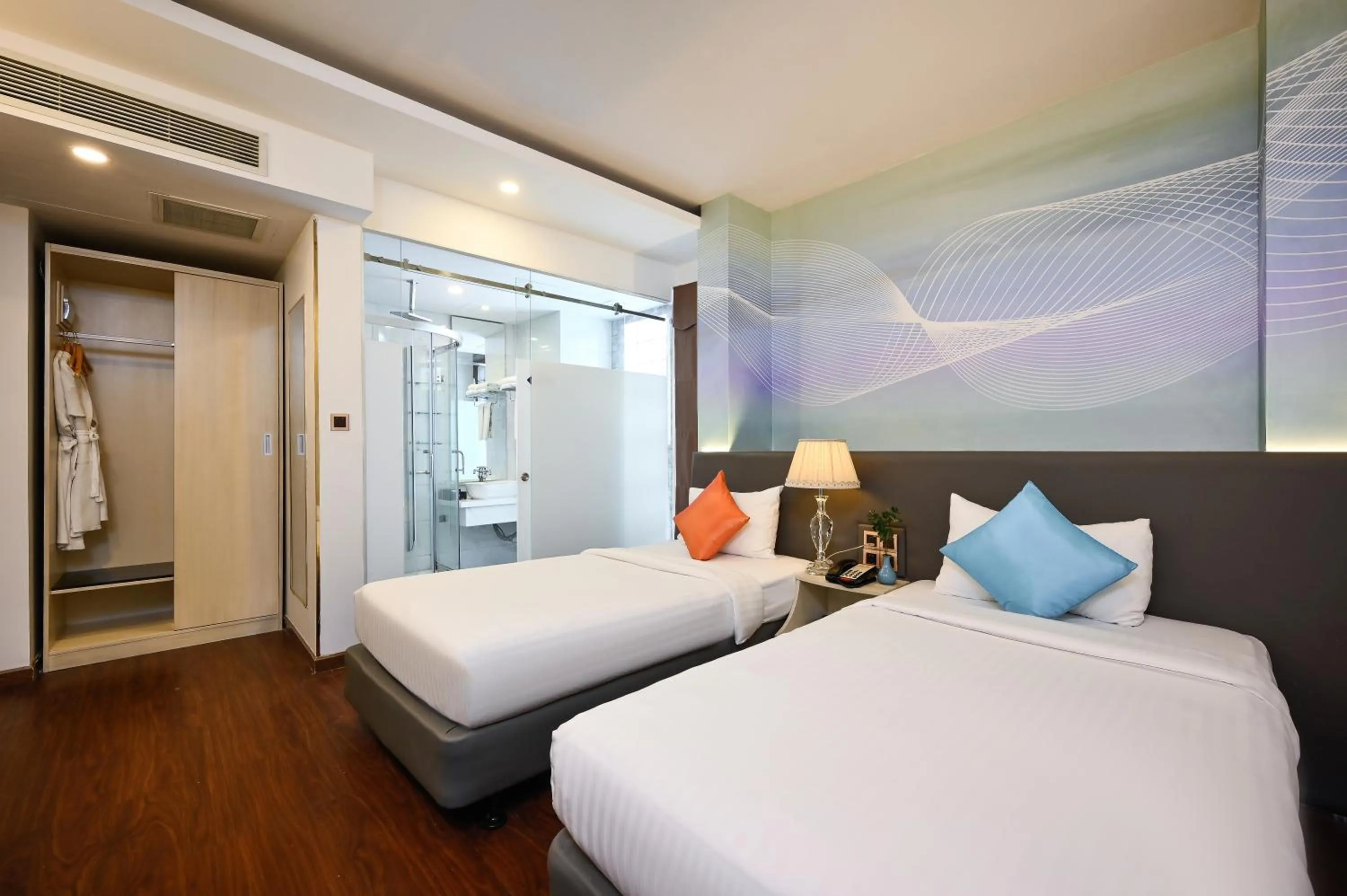 Deluxe Twin with Window in Cicilia Saigon Center