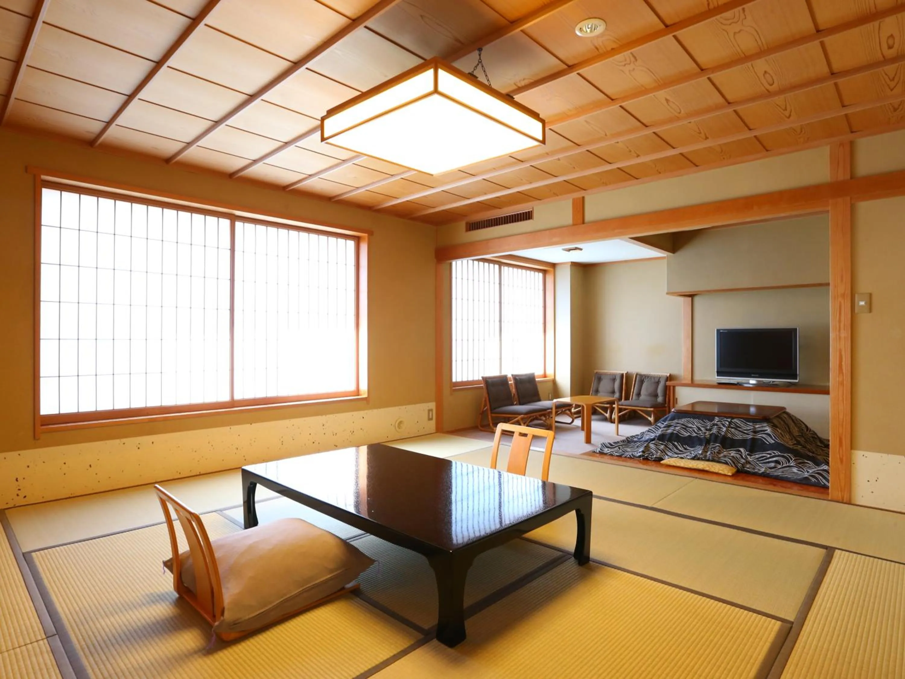 Deluxe Japanese-Style Room in Ryokan Sakaya