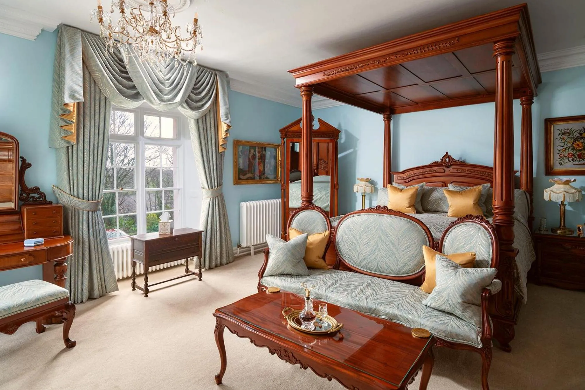 Junior Suite with Four Poster Bed in Plas Dinas Country House