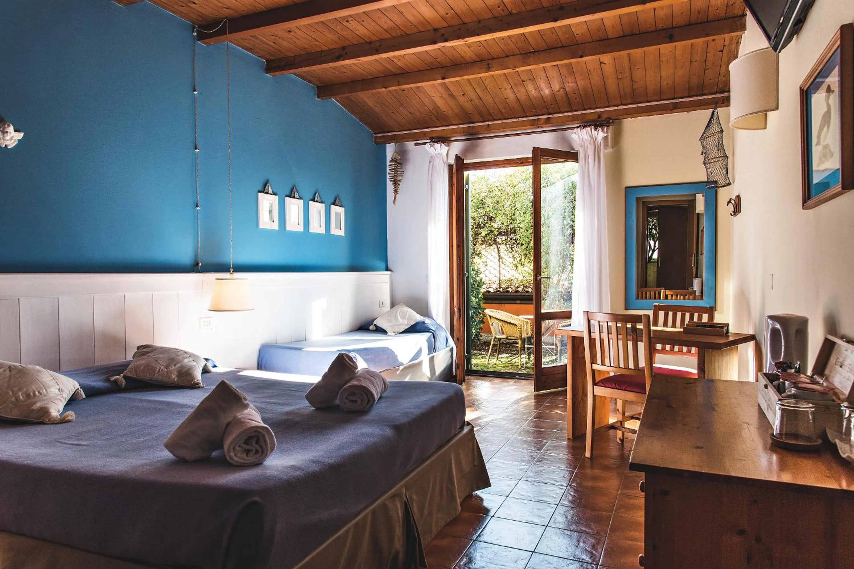 Standard Triple Room with Private Garden - single occupancy in Corte San Mattia