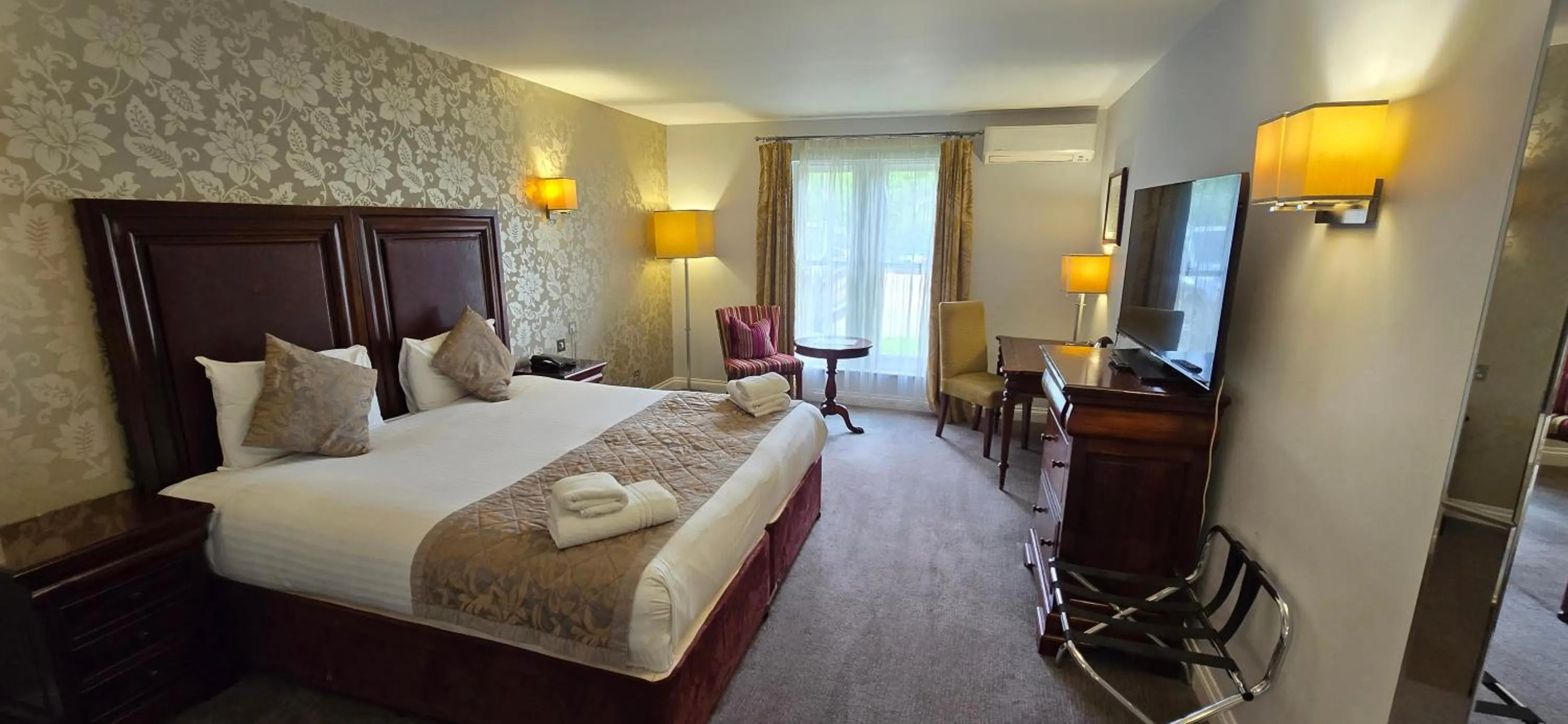 Classic Double Room in Shendish Manor Hotel & Golf Course