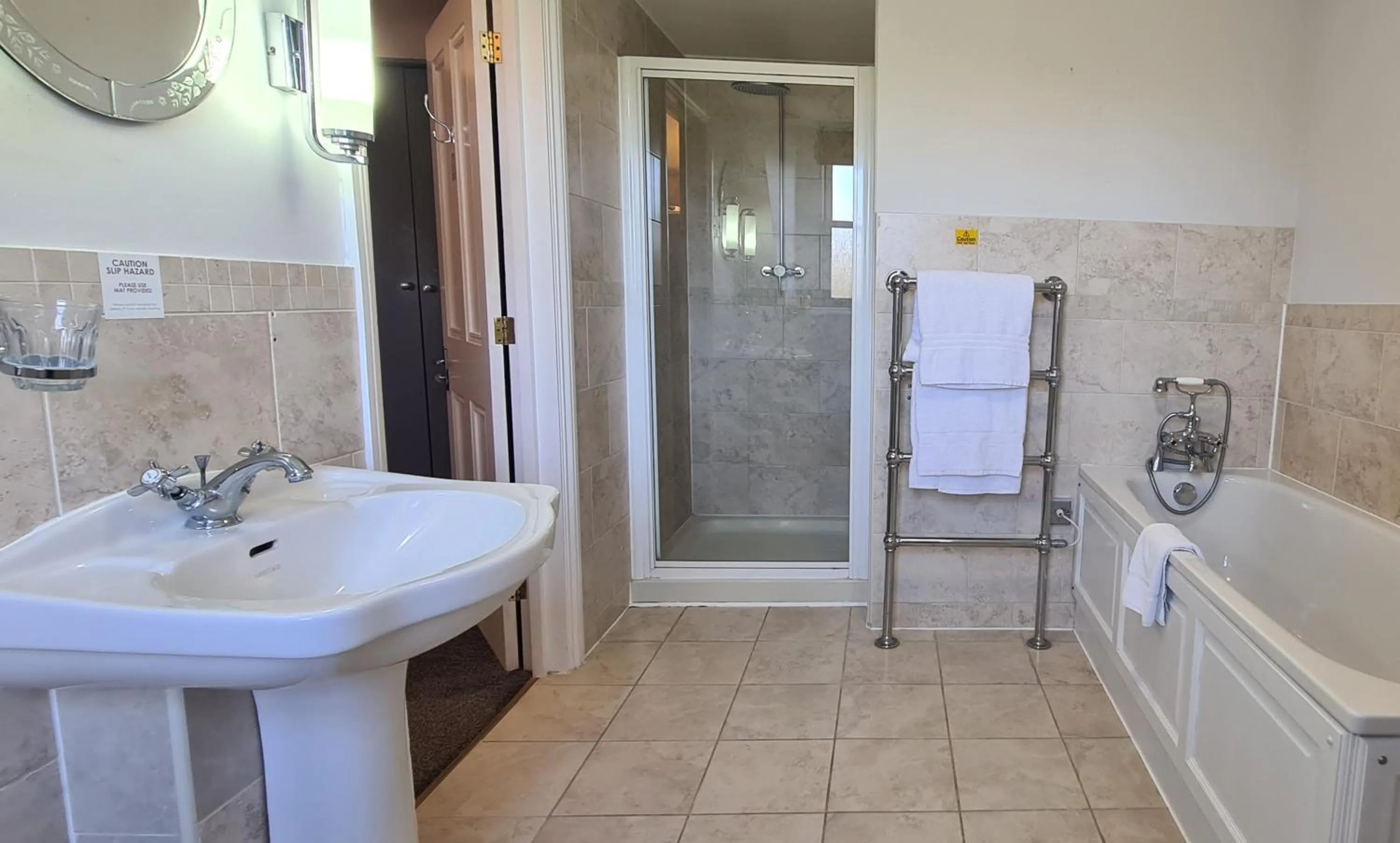 Manor House Traditional Double Room in Shendish Manor Hotel & Golf Course