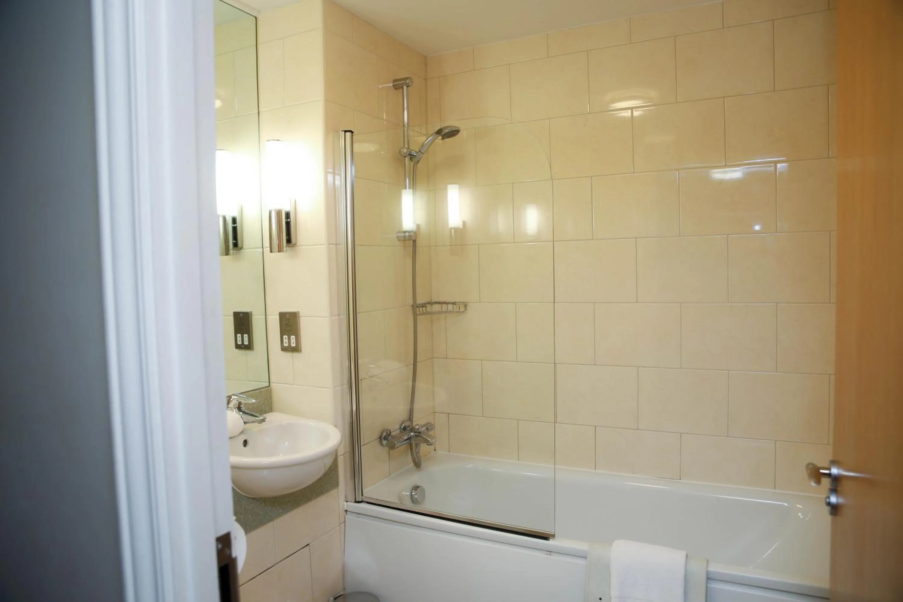 Special Offer - Double Room in Shendish Manor Hotel & Golf Course