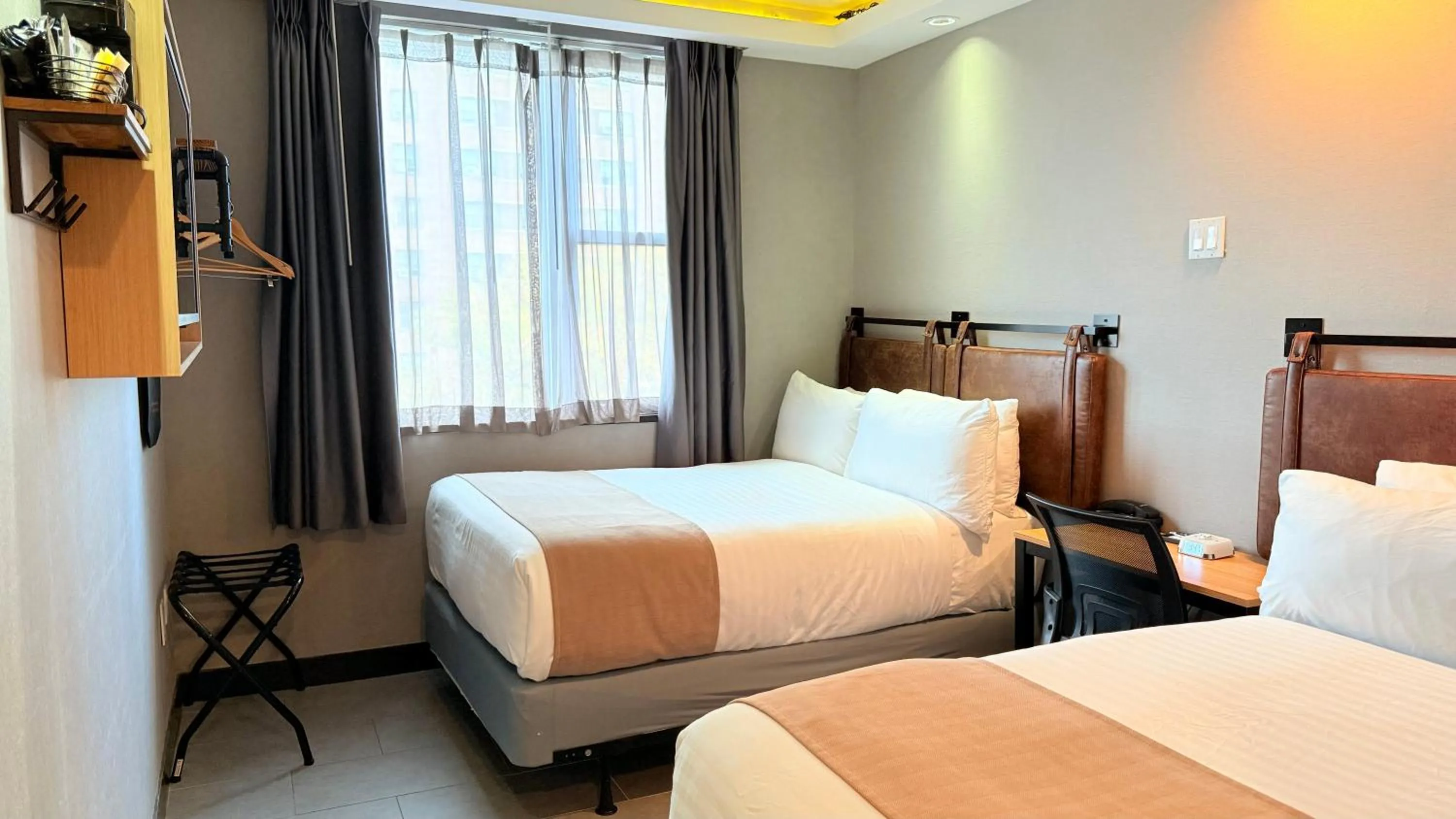 Double Room in Madison LES Hotel